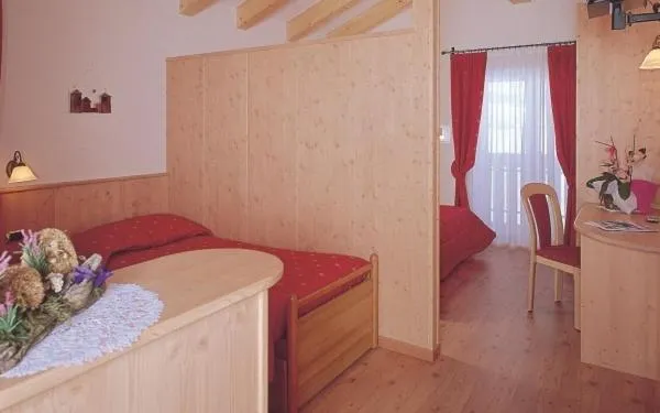 Photo of the whole room in Hotel Zirmes