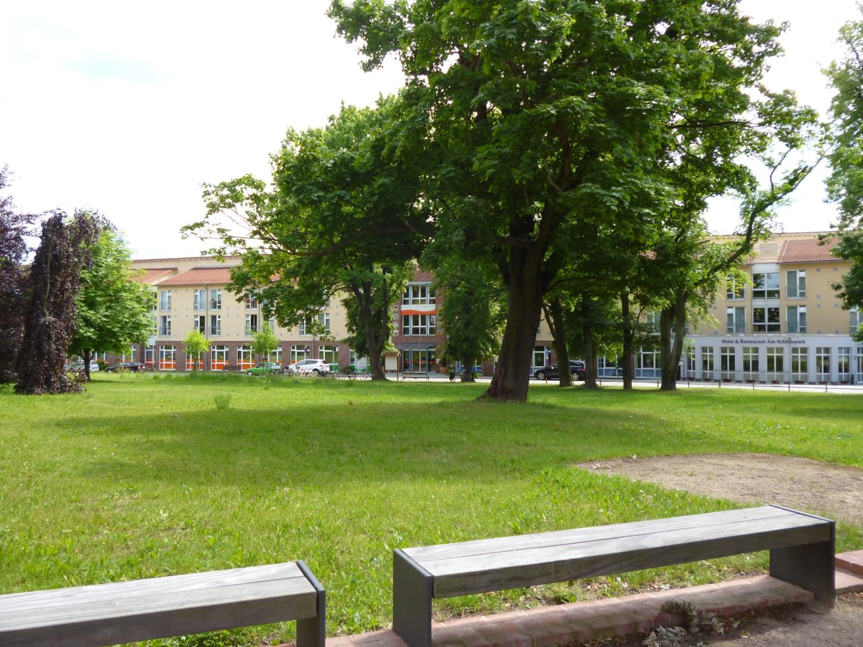 Garden in Hotel & Restaurant am Schlosspark