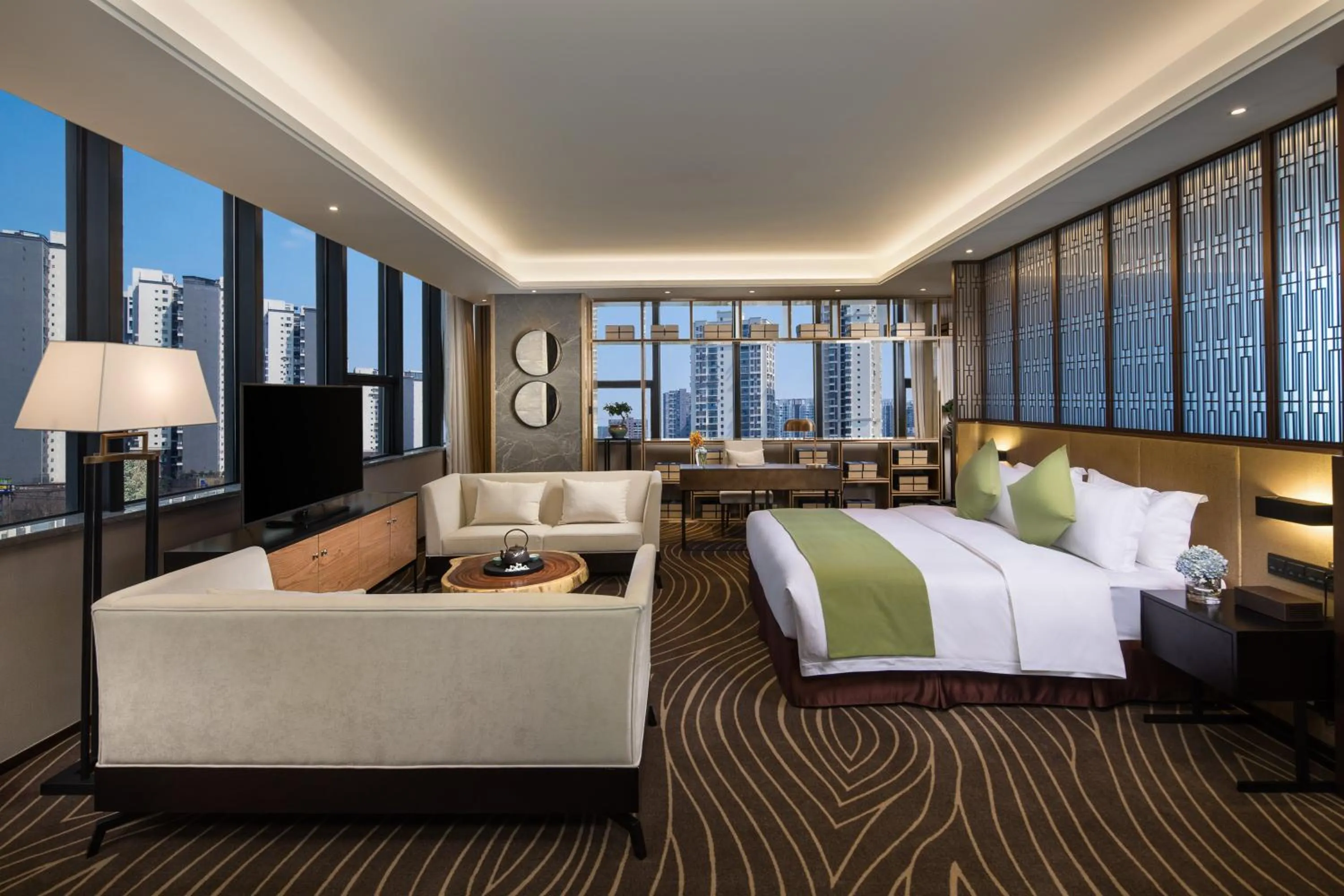 Photo of the whole room, Bed in Leshan Ramada Hotel