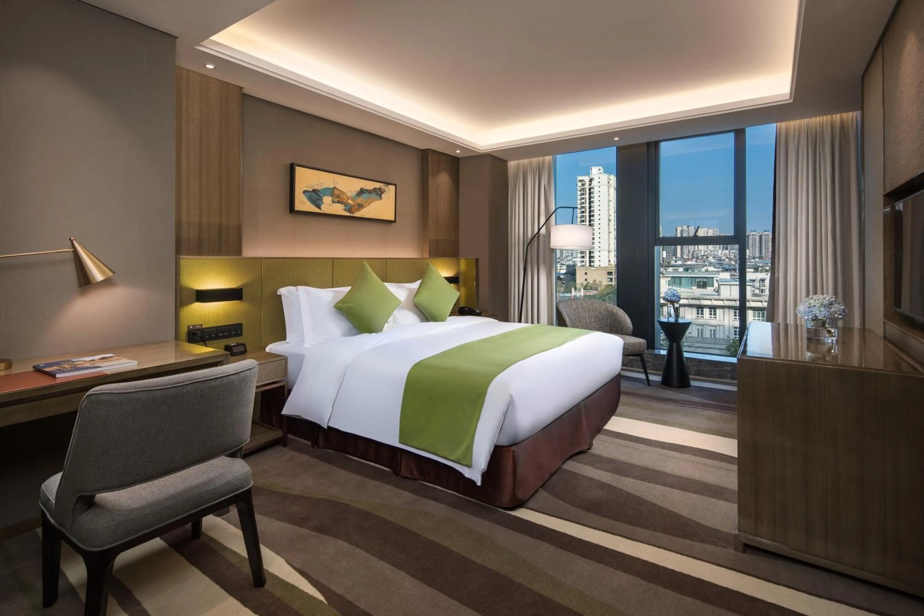 Photo of the whole room, Bed in Leshan Ramada Hotel