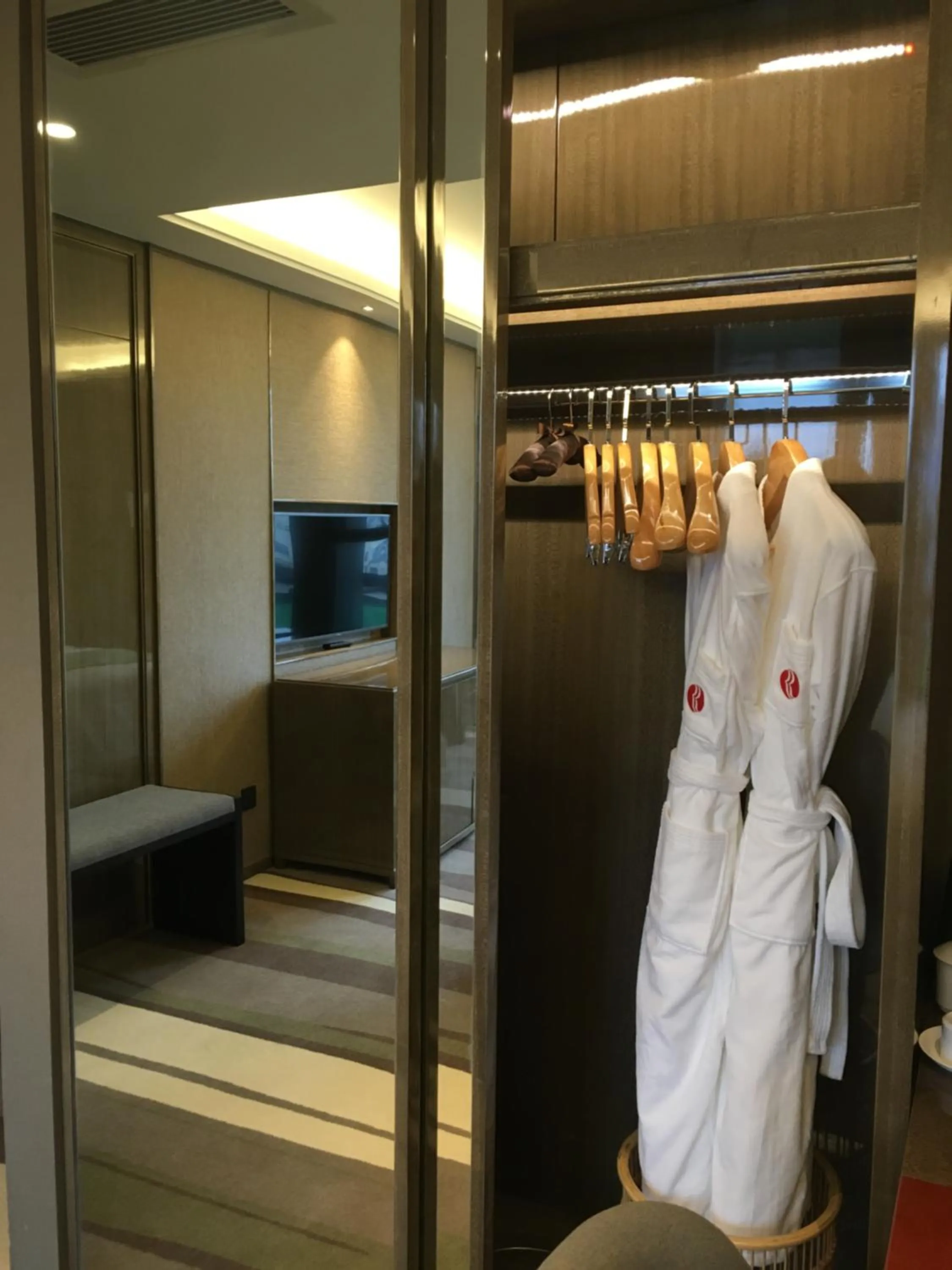 Bathroom in Leshan Ramada Hotel