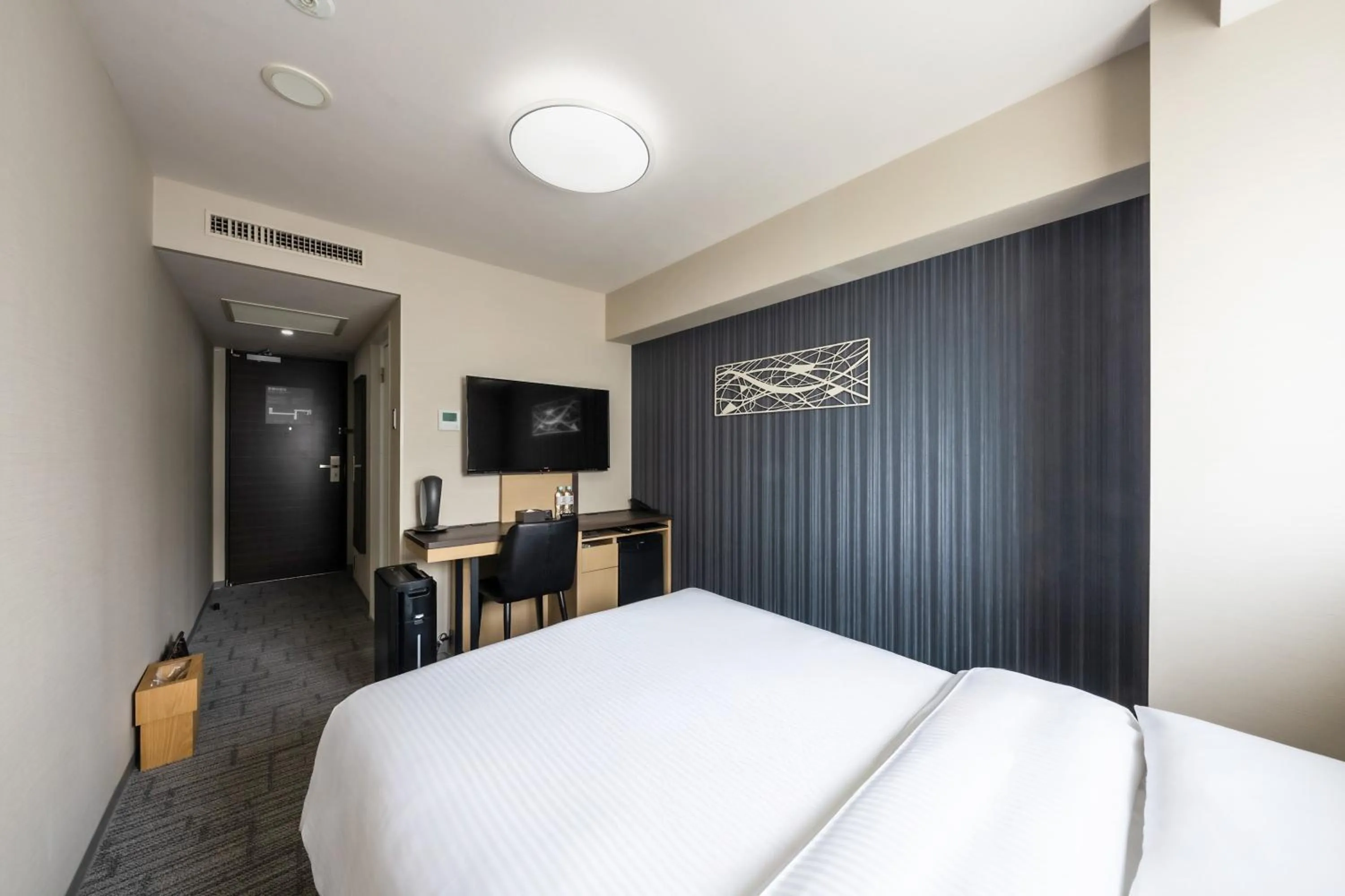 TV and multimedia, Bed in Richmond Hotel Yokohama Ekimae