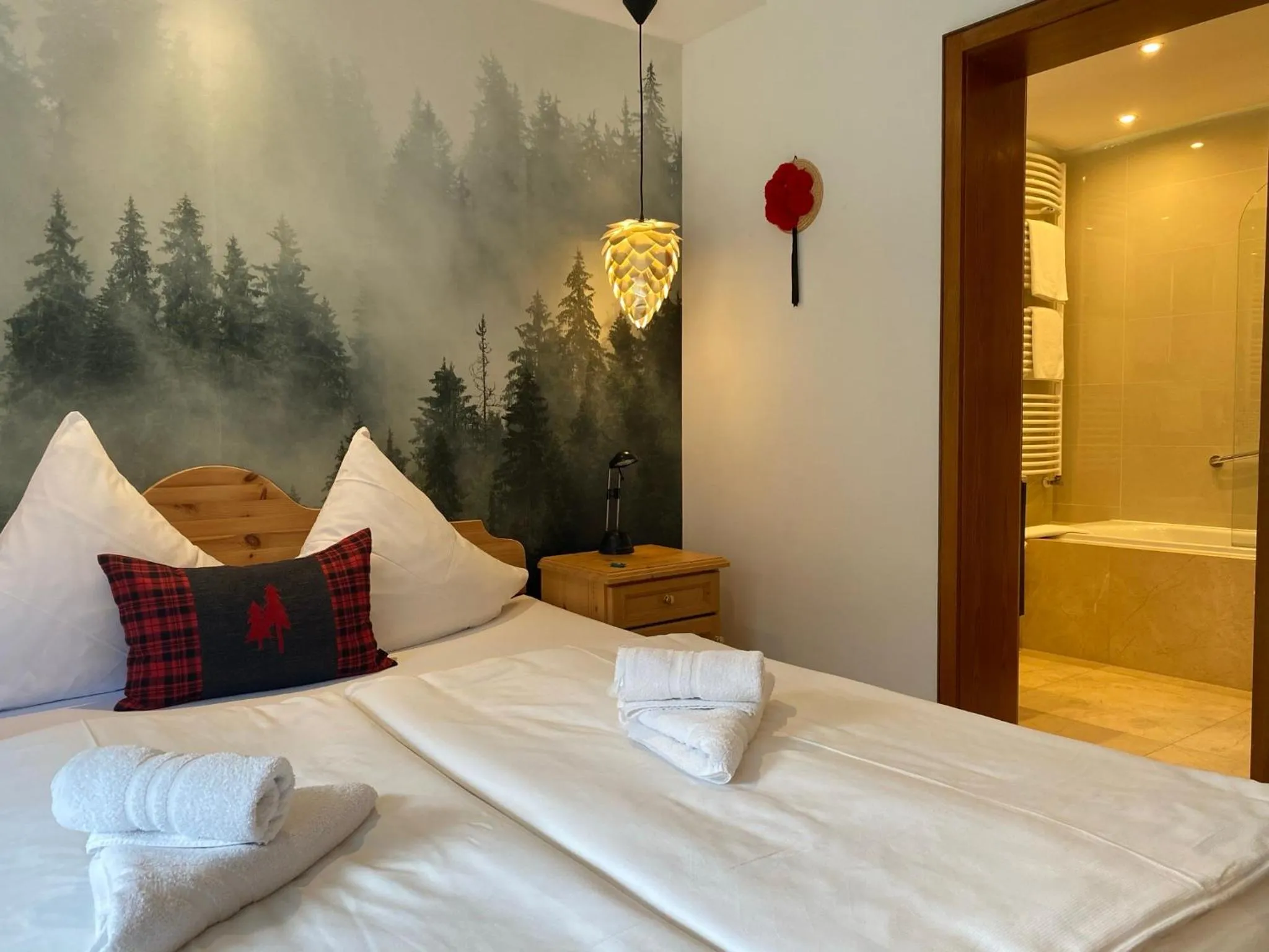 Bathroom, Bed in Schwarzwald-Hotel Kraeutle