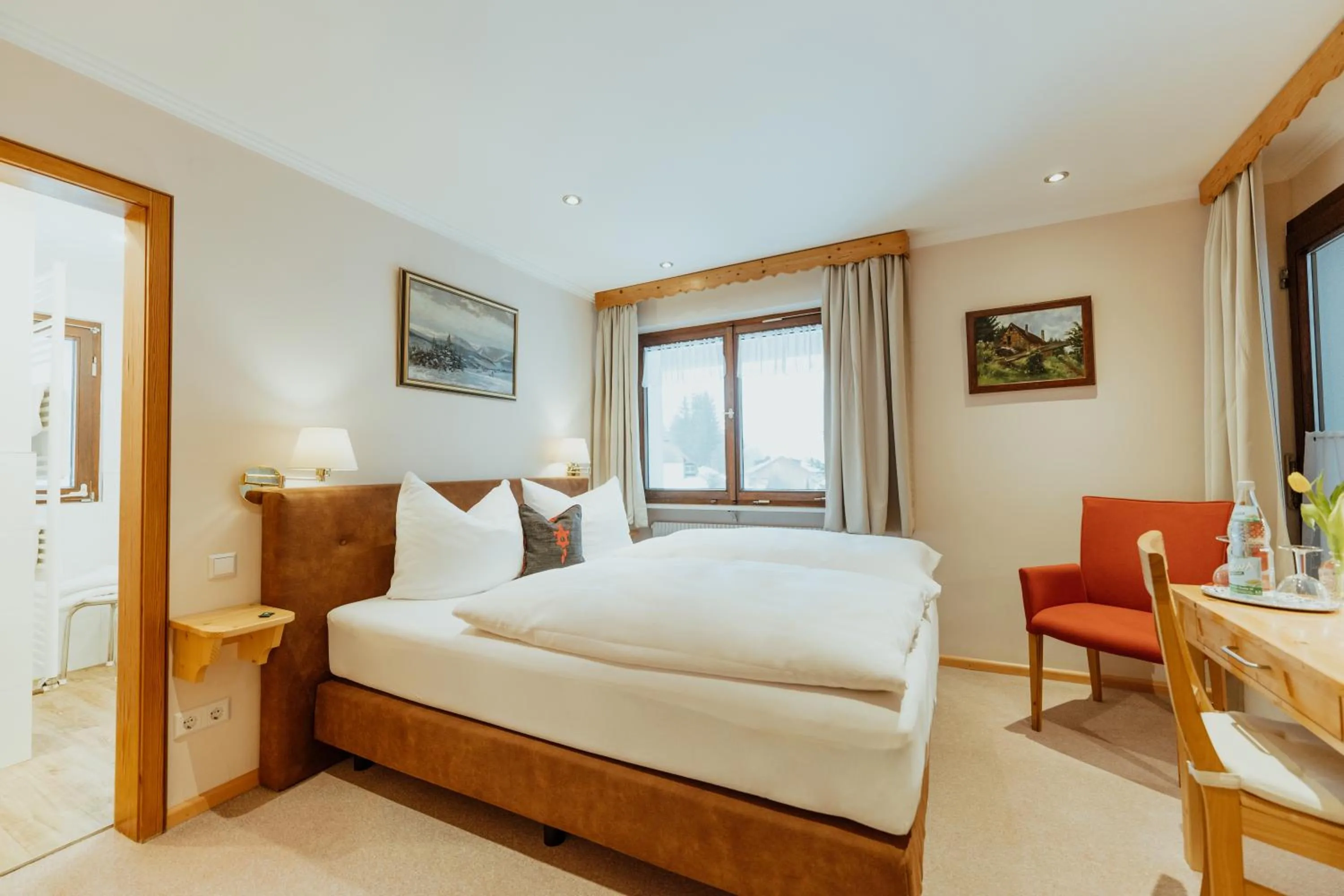 Bed in Schwarzwald-Hotel Kraeutle