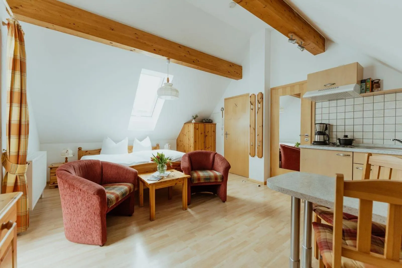 Kitchen or kitchenette in Schwarzwald-Hotel Kraeutle