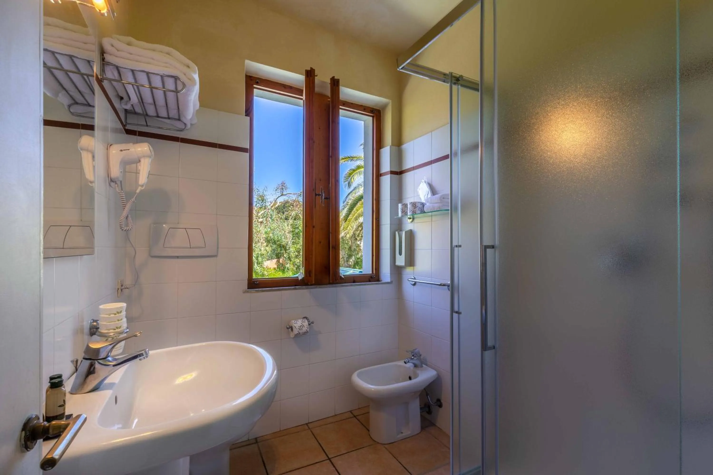 Bathroom in Hotel Cernia Isola Botanica