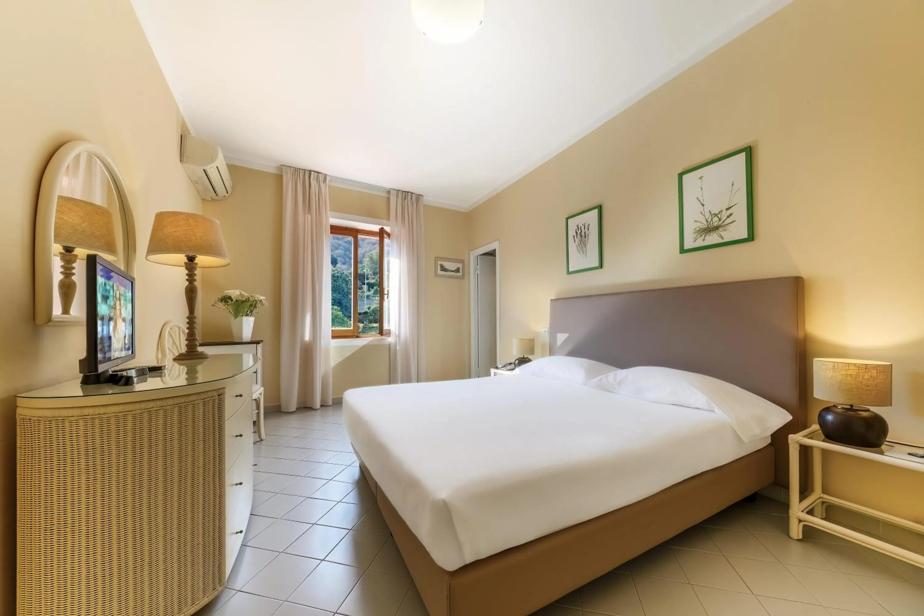 Bed in Hotel Cernia Isola Botanica