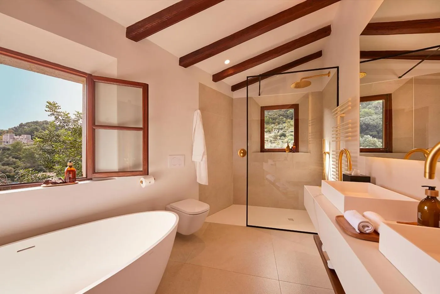 Bathroom, Bed in Valldemossa Hotel