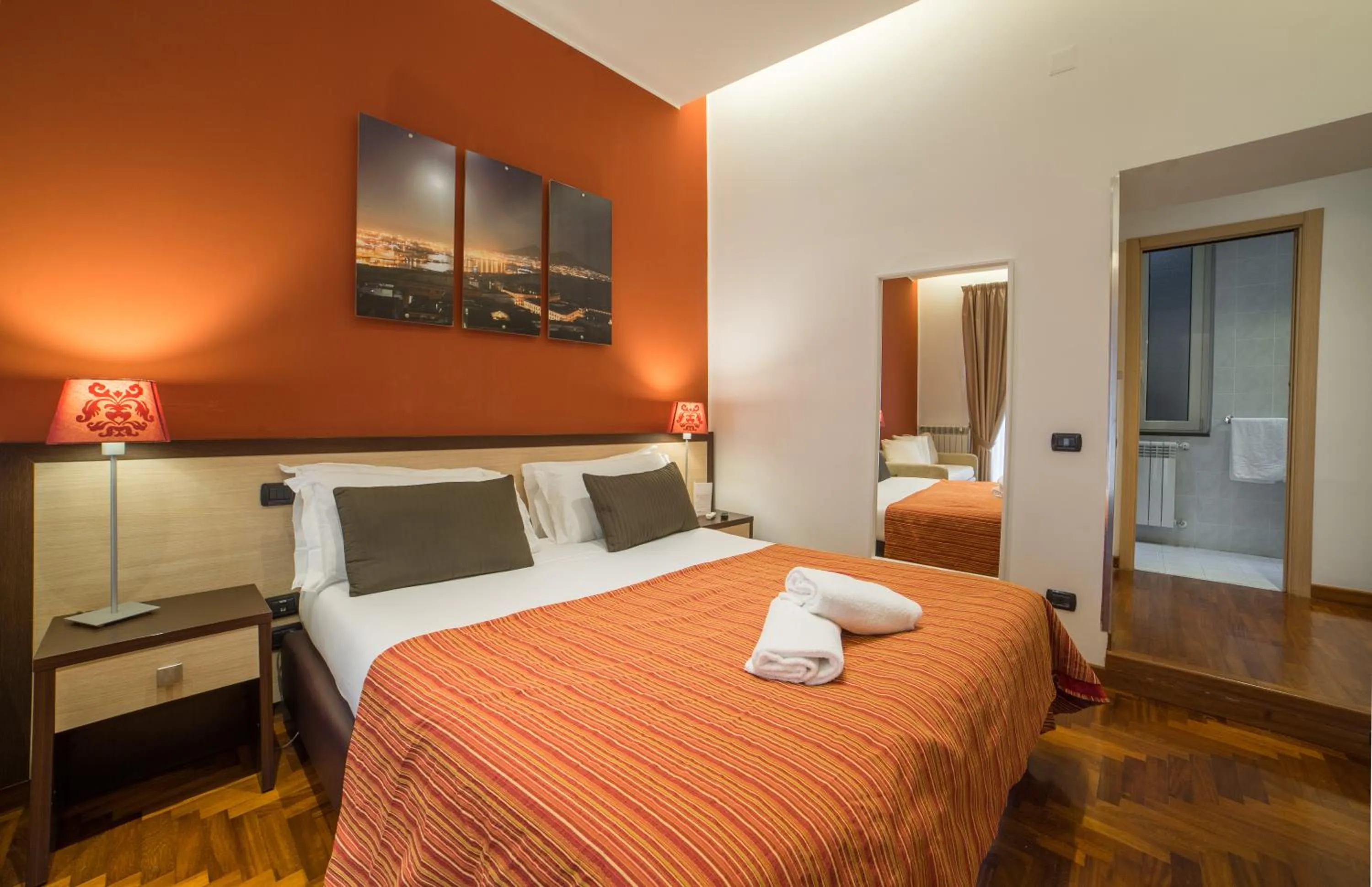 Bathroom, Bed in B&B Chiaia 32