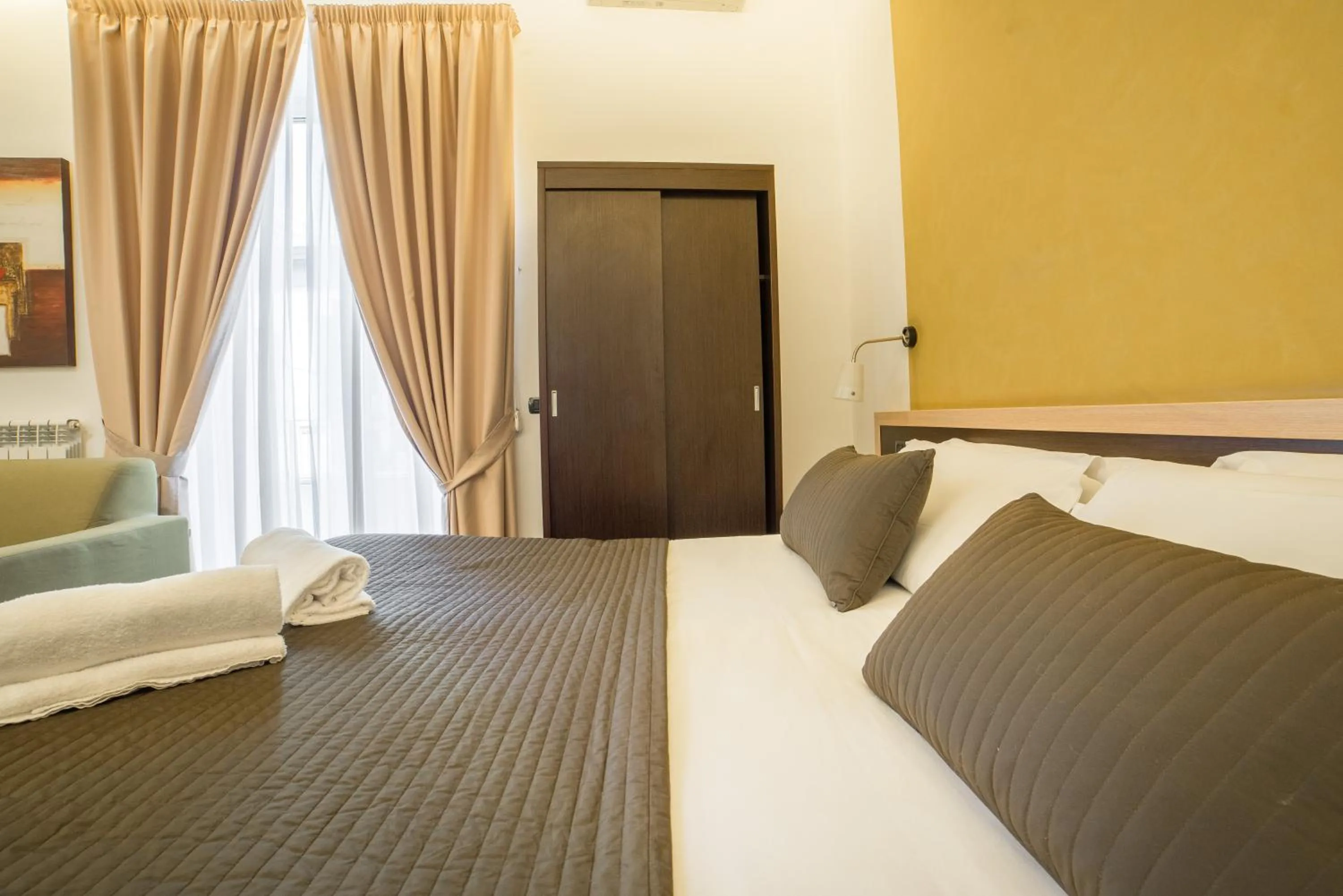 Decorative detail, Bed in B&B Chiaia 32