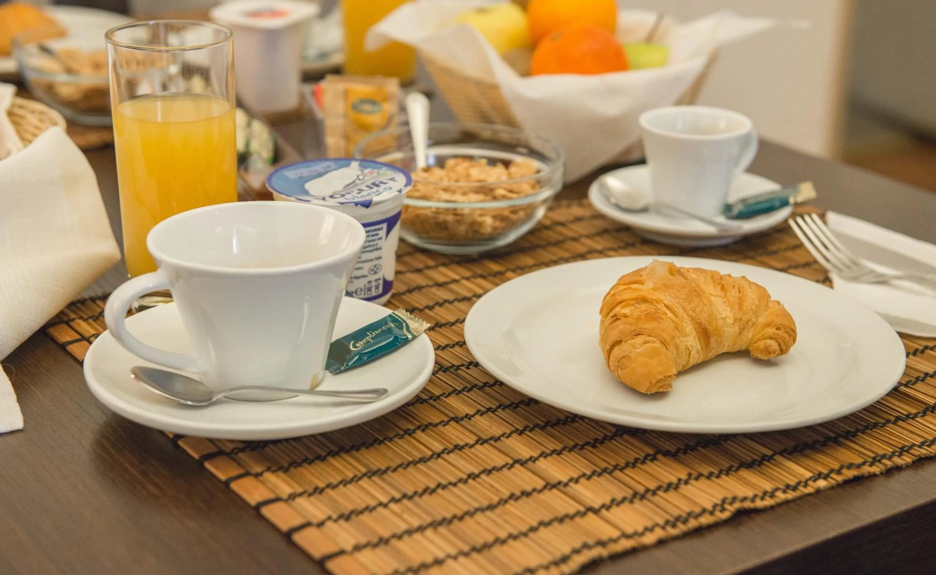 Breakfast in B&B Chiaia 32