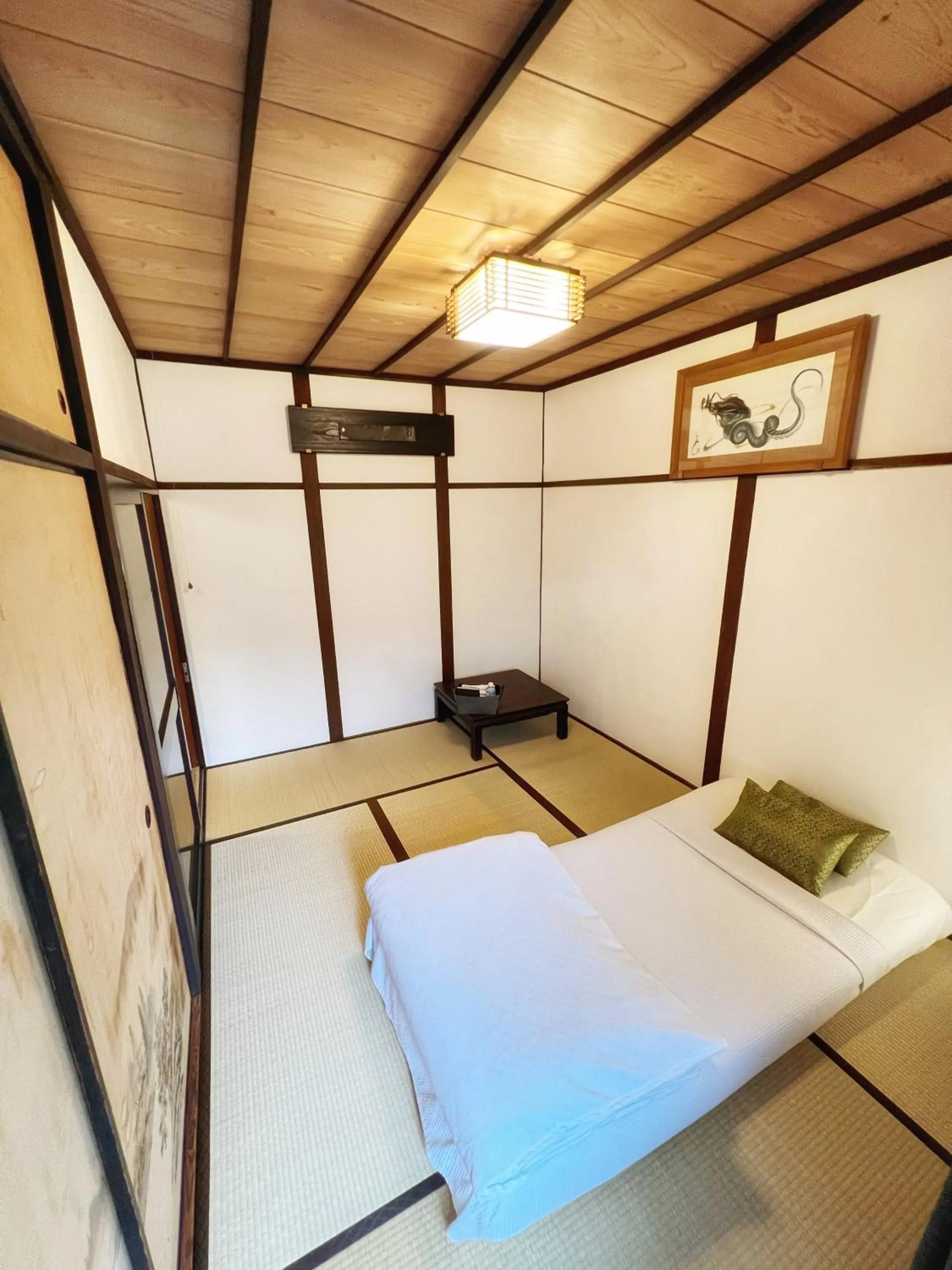 Bed in Bighem Maison