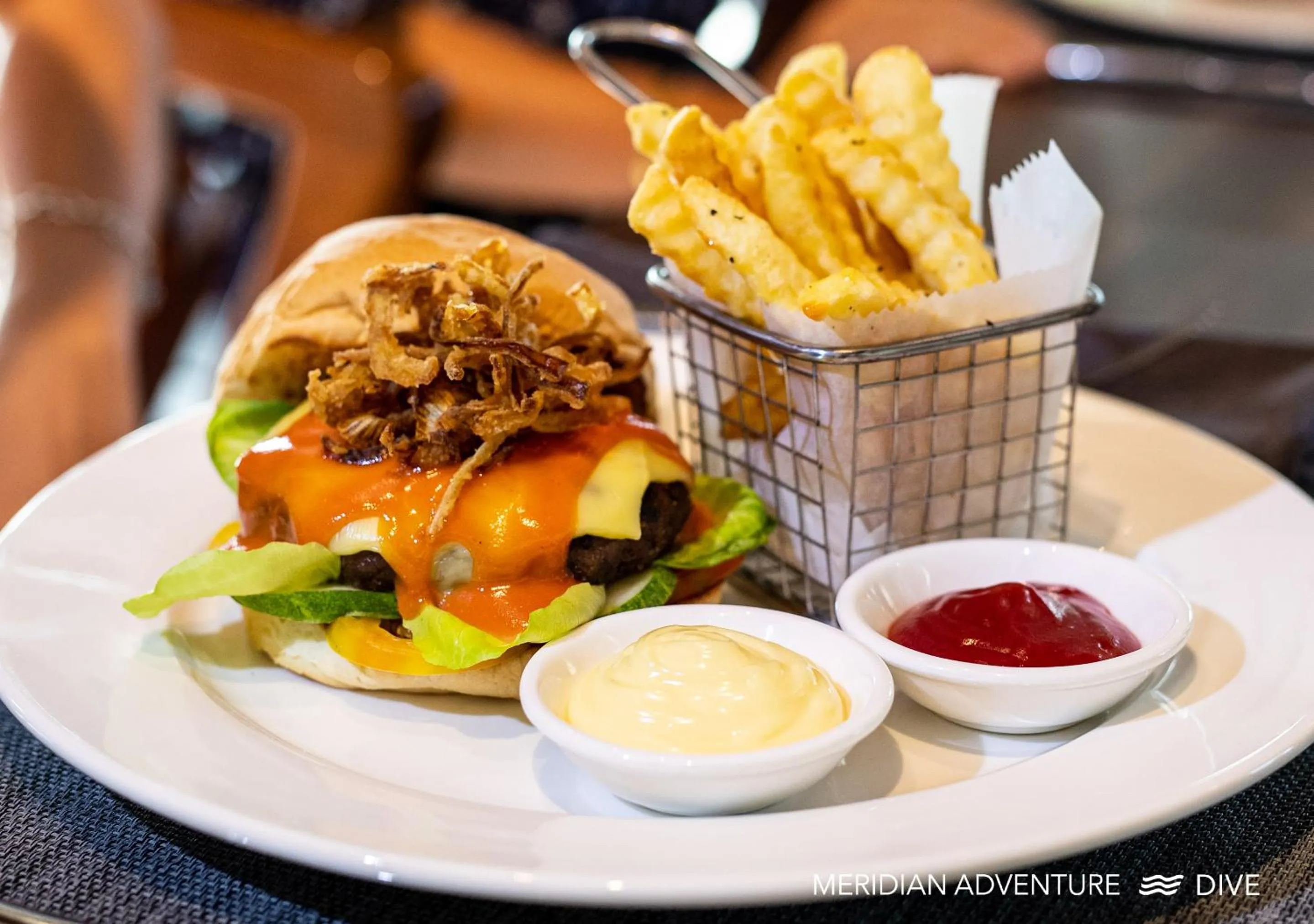 Food and drinks in Meridian Adventure Marina Club & Resort