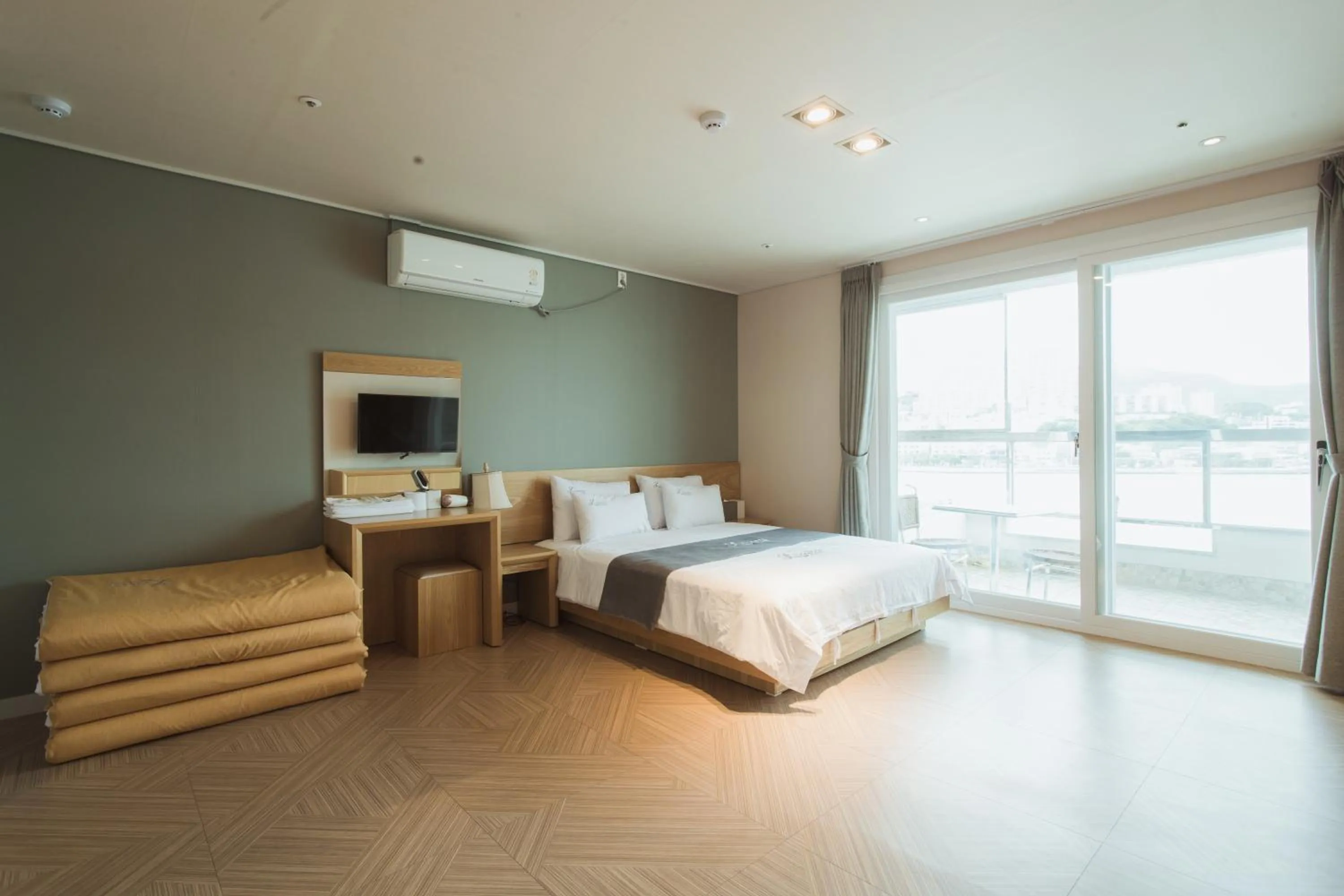 Bed in Lium Spa Hostel