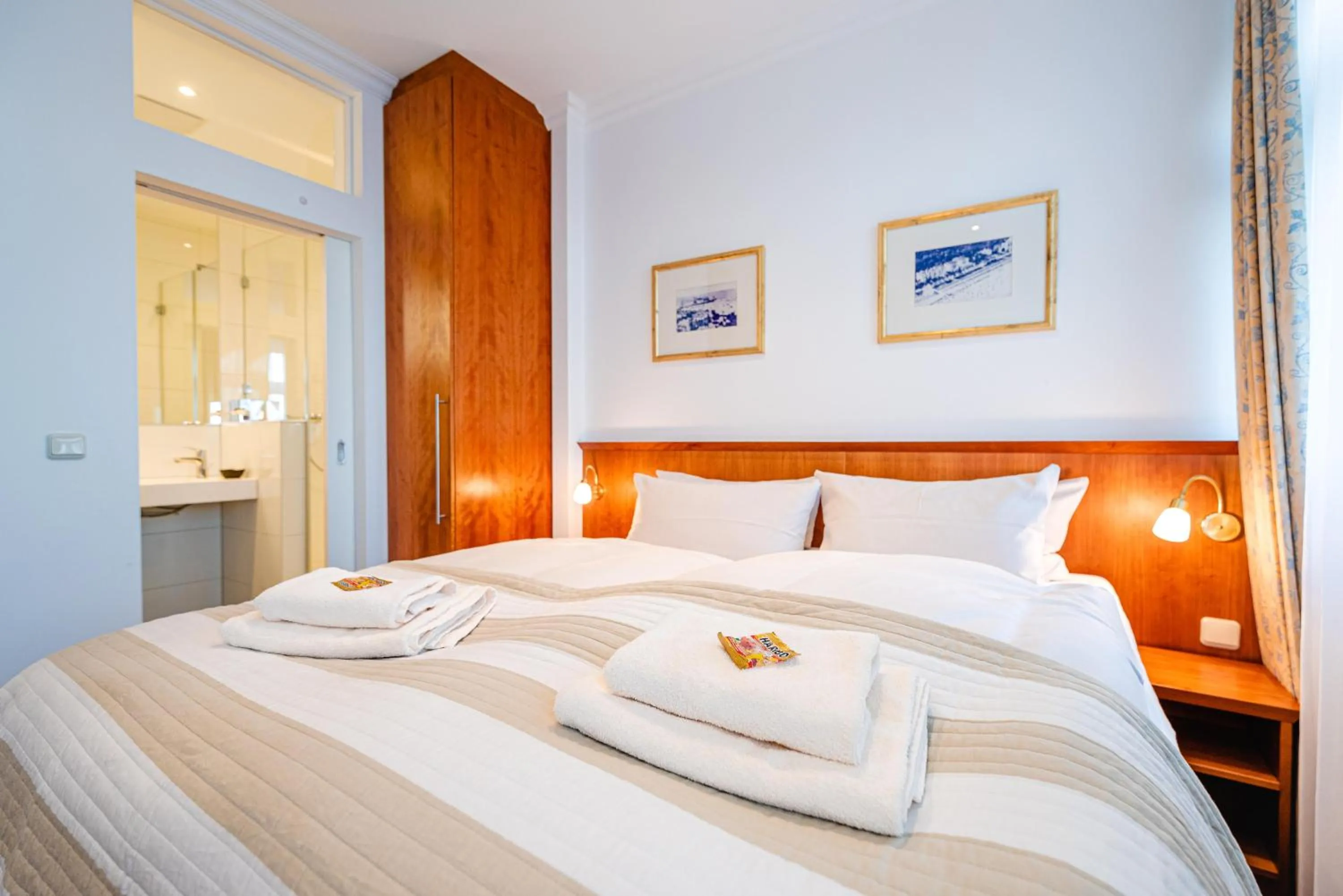 Bed in Aparthotel Seeschlösschen