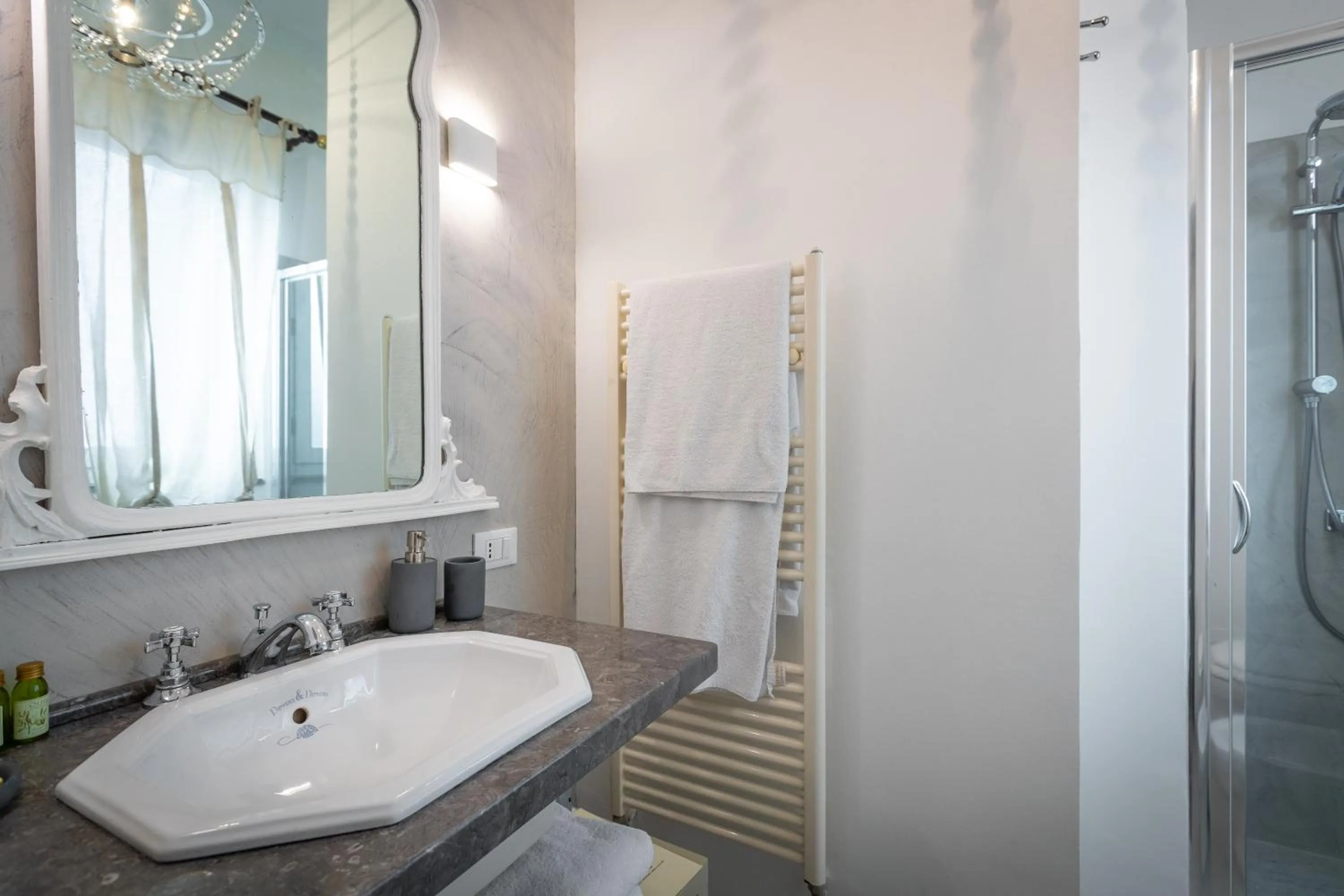 Bathroom in BB 22 Charming Rooms & Apartments