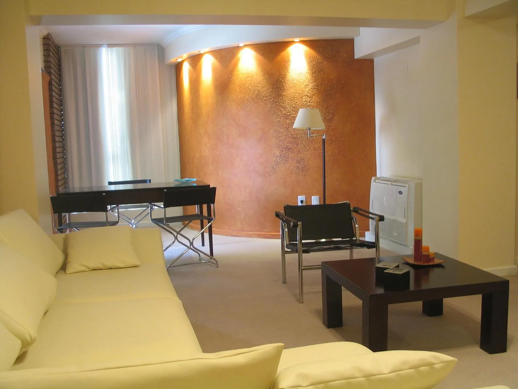 Seating area in Montañas Azules Apart Hotel