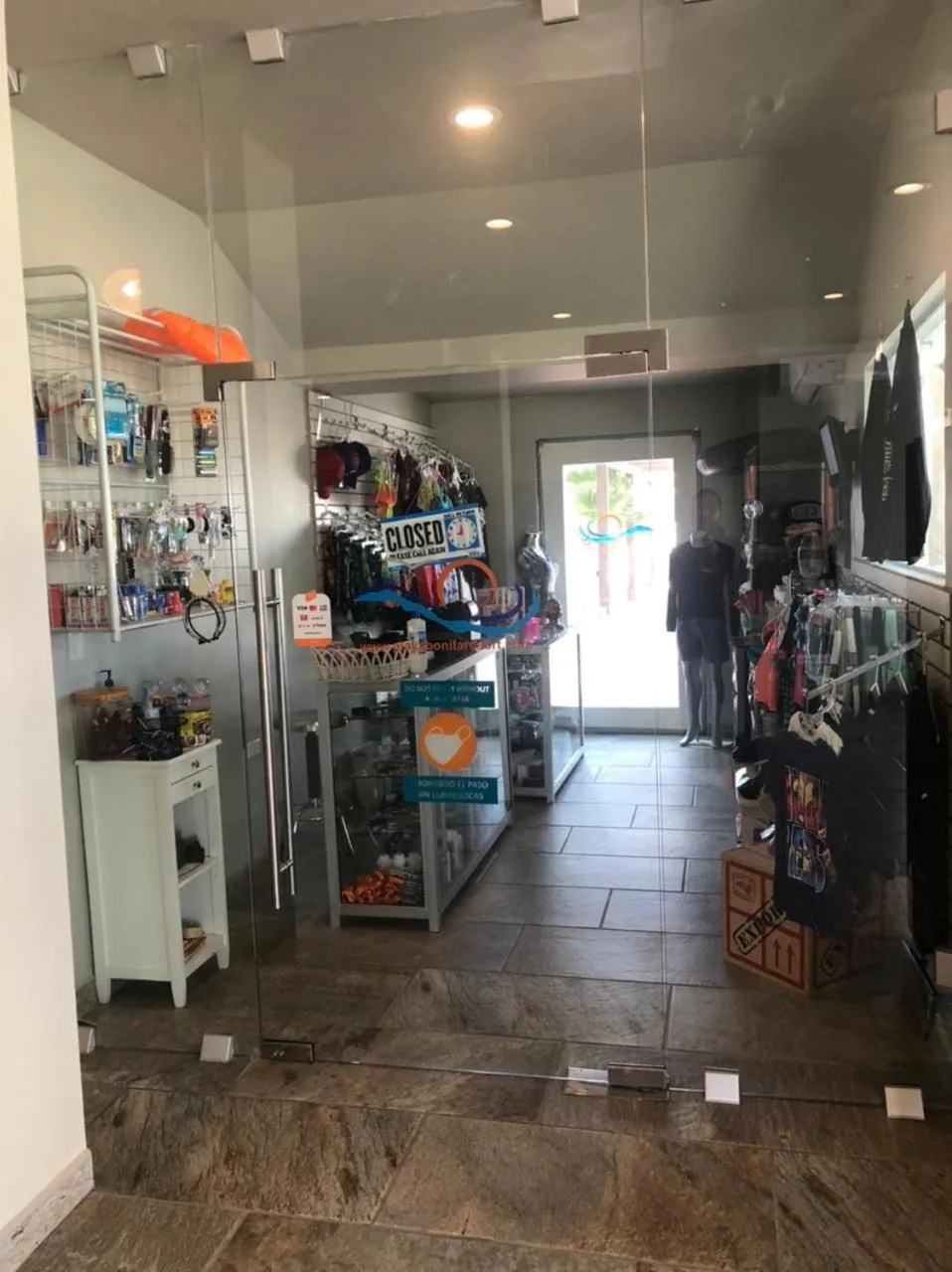 On-site shops in Hotel Playa Bonita Resort