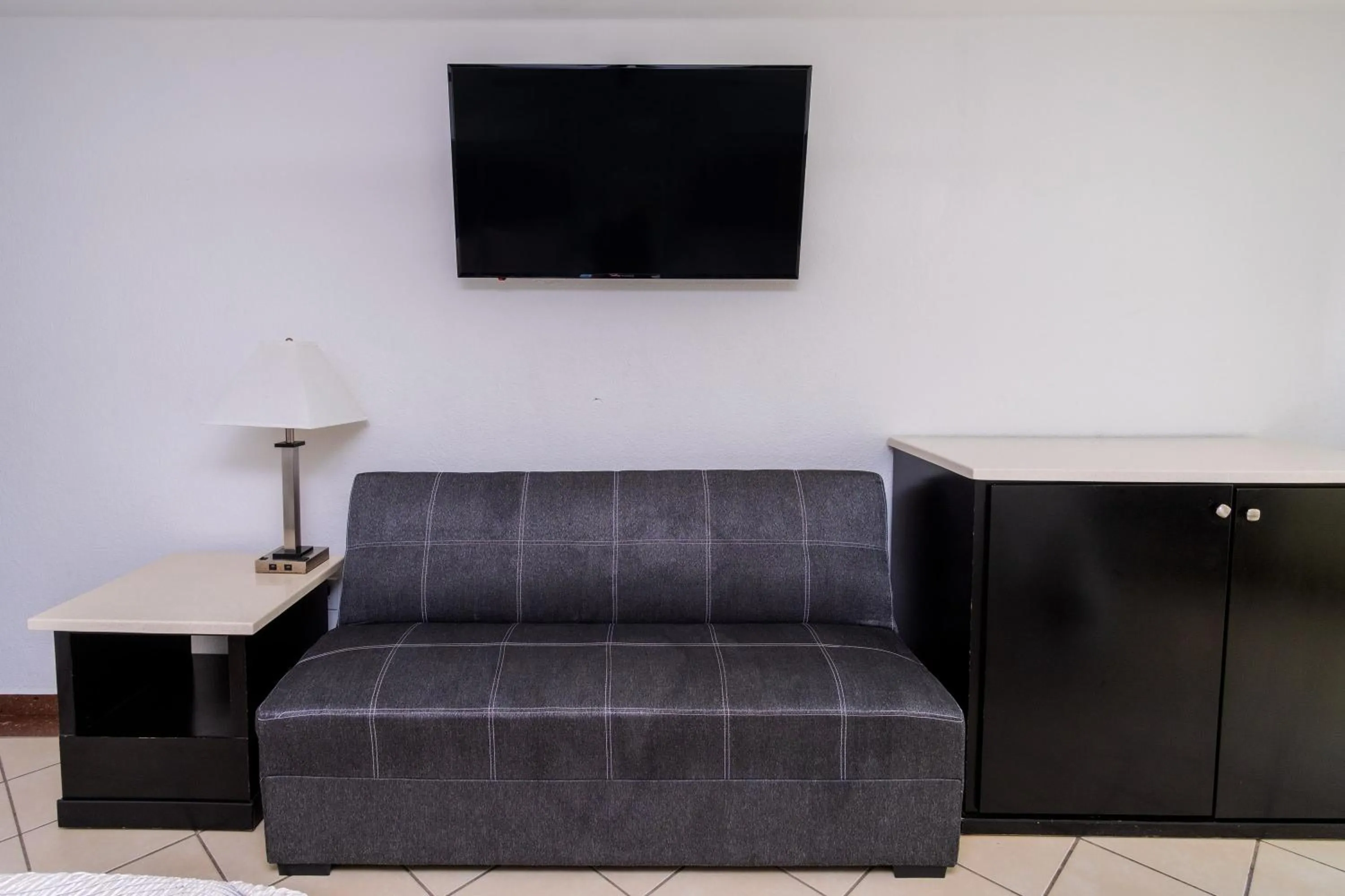 TV and multimedia in Hotel Playa Bonita Resort