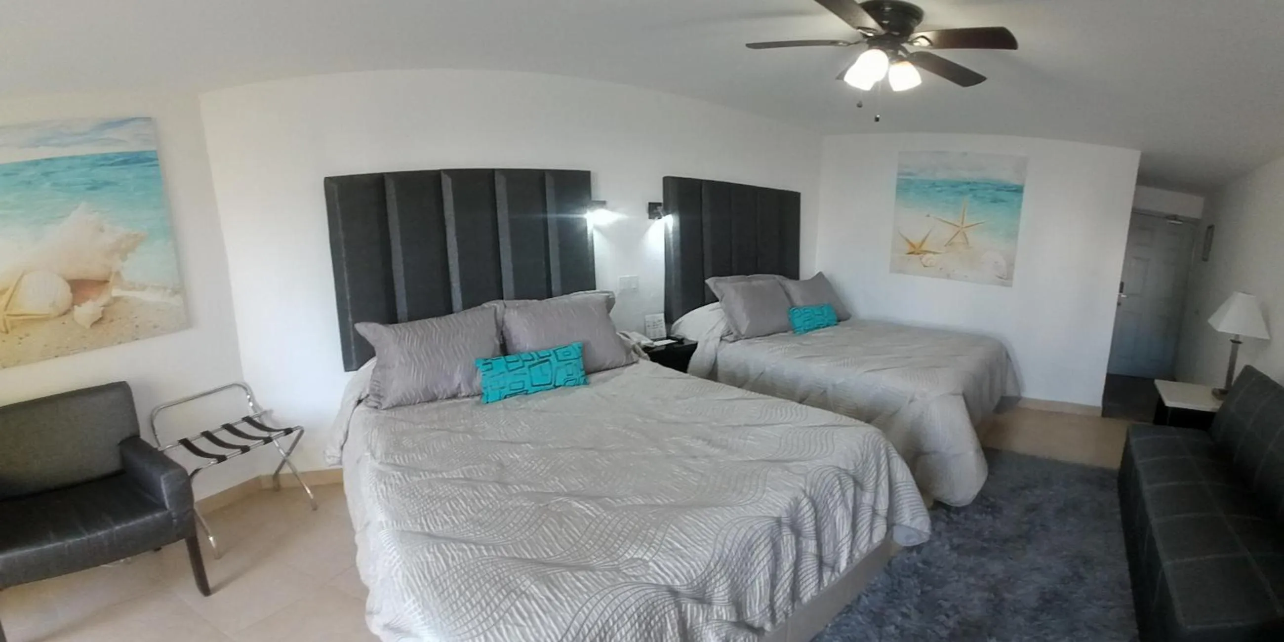 Bed in Hotel Playa Bonita Resort