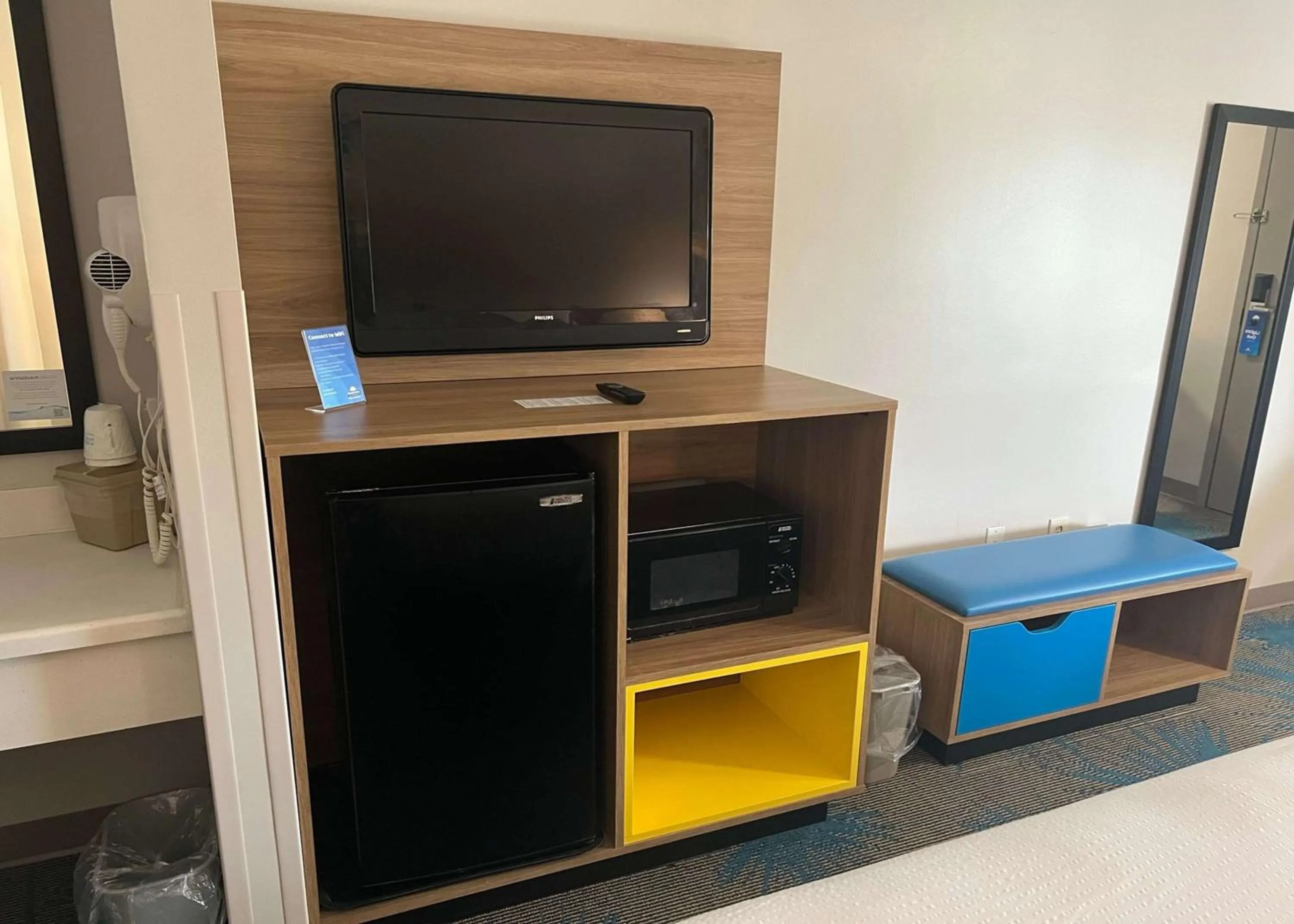 Photo of the whole room in Days Inn by Wyndham Valdosta I-75