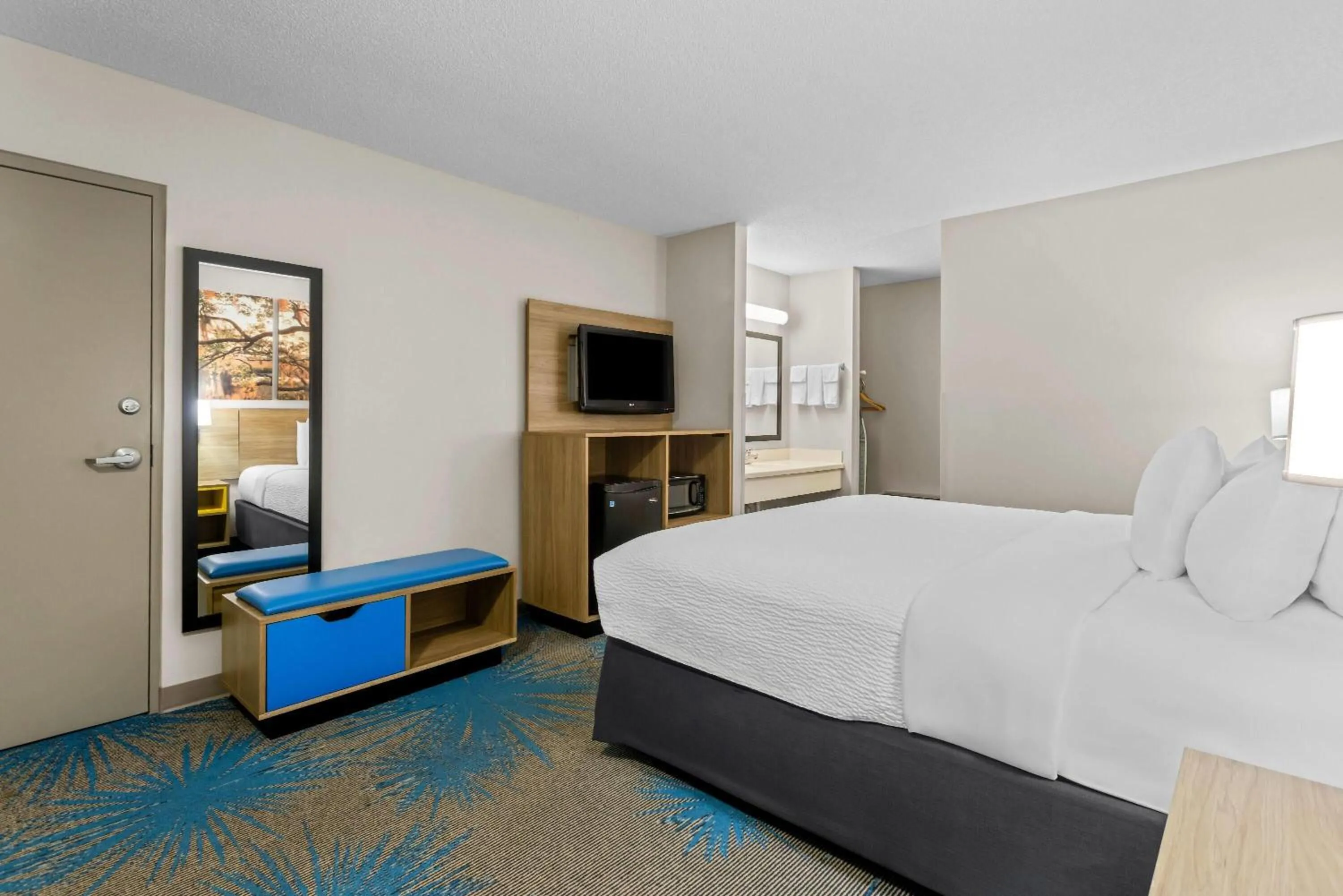 Bed in Days Inn by Wyndham Valdosta I-75