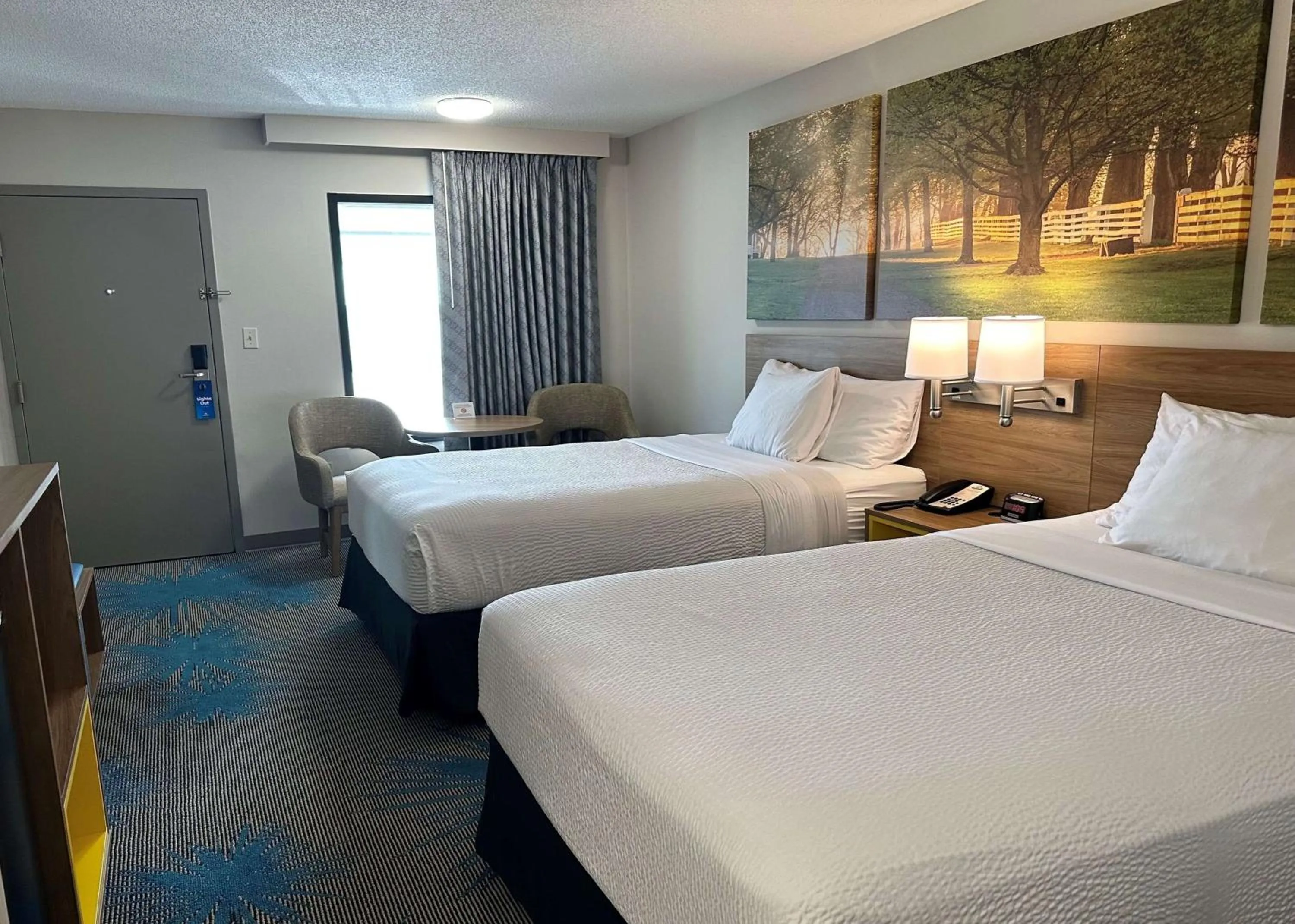 Photo of the whole room, Bed in Days Inn by Wyndham Valdosta I-75