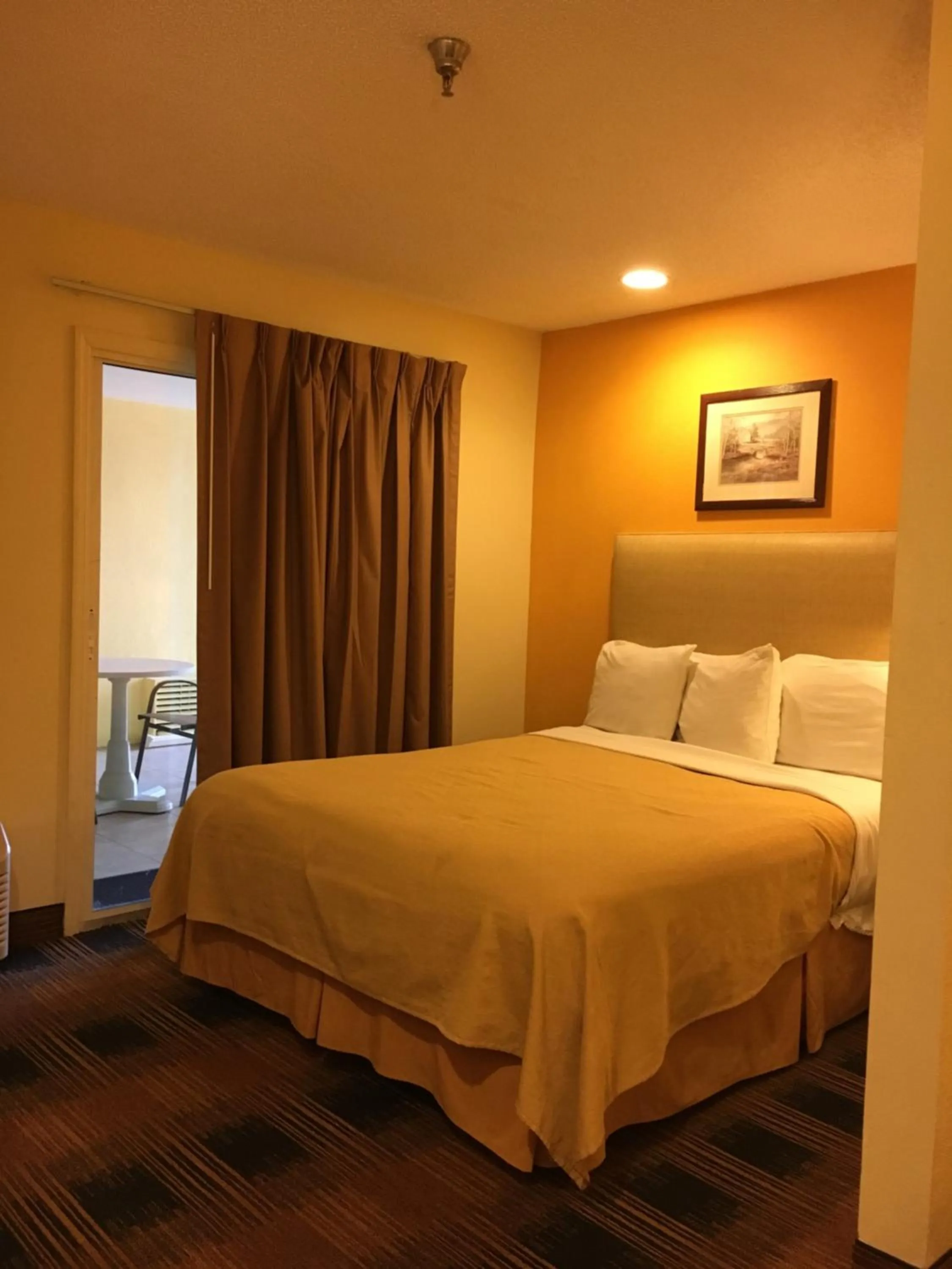 Bed in St. Augustine Island Inn