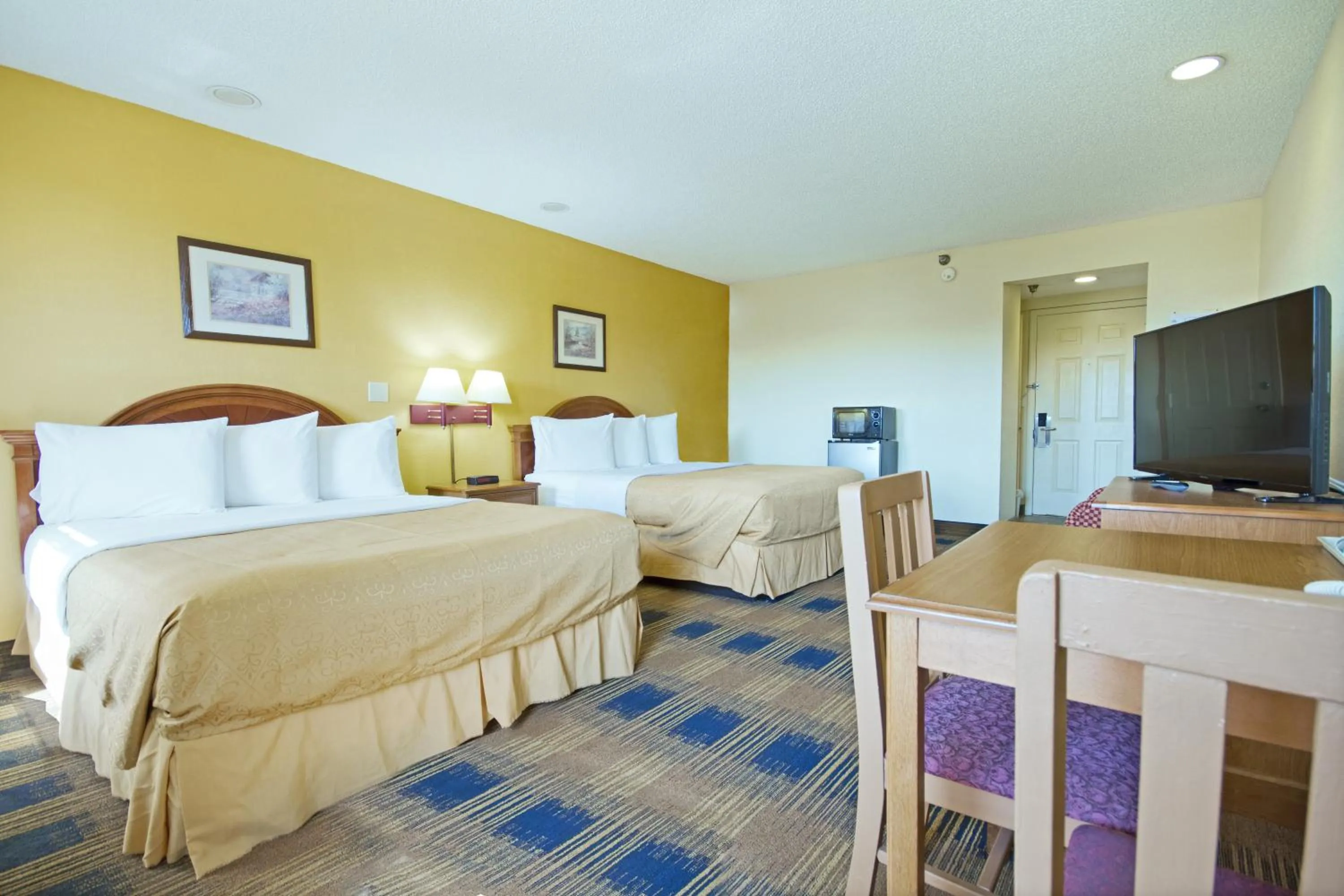 Bed in St. Augustine Island Inn