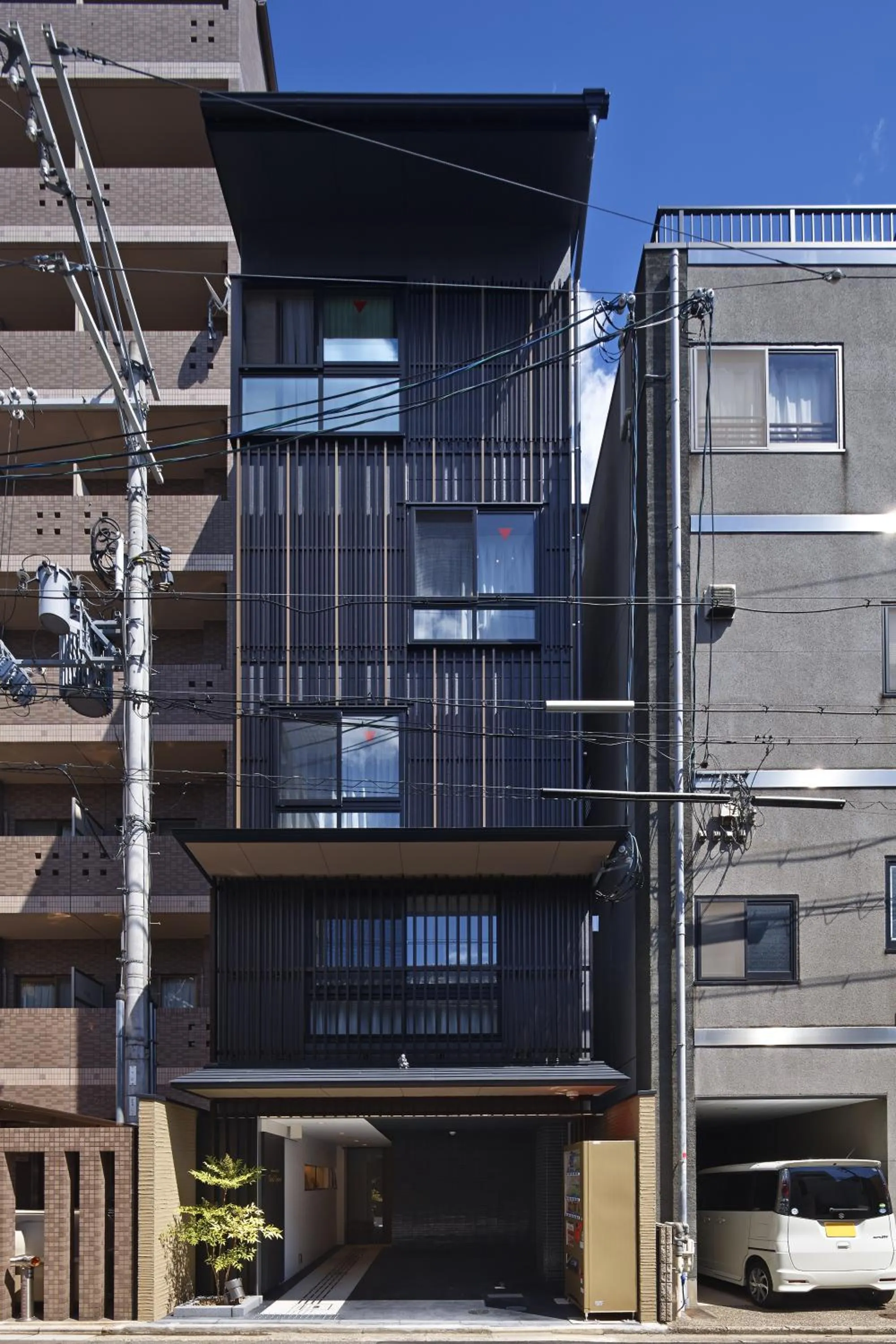 Property building in Apartment Hotel 7key S Kyoto