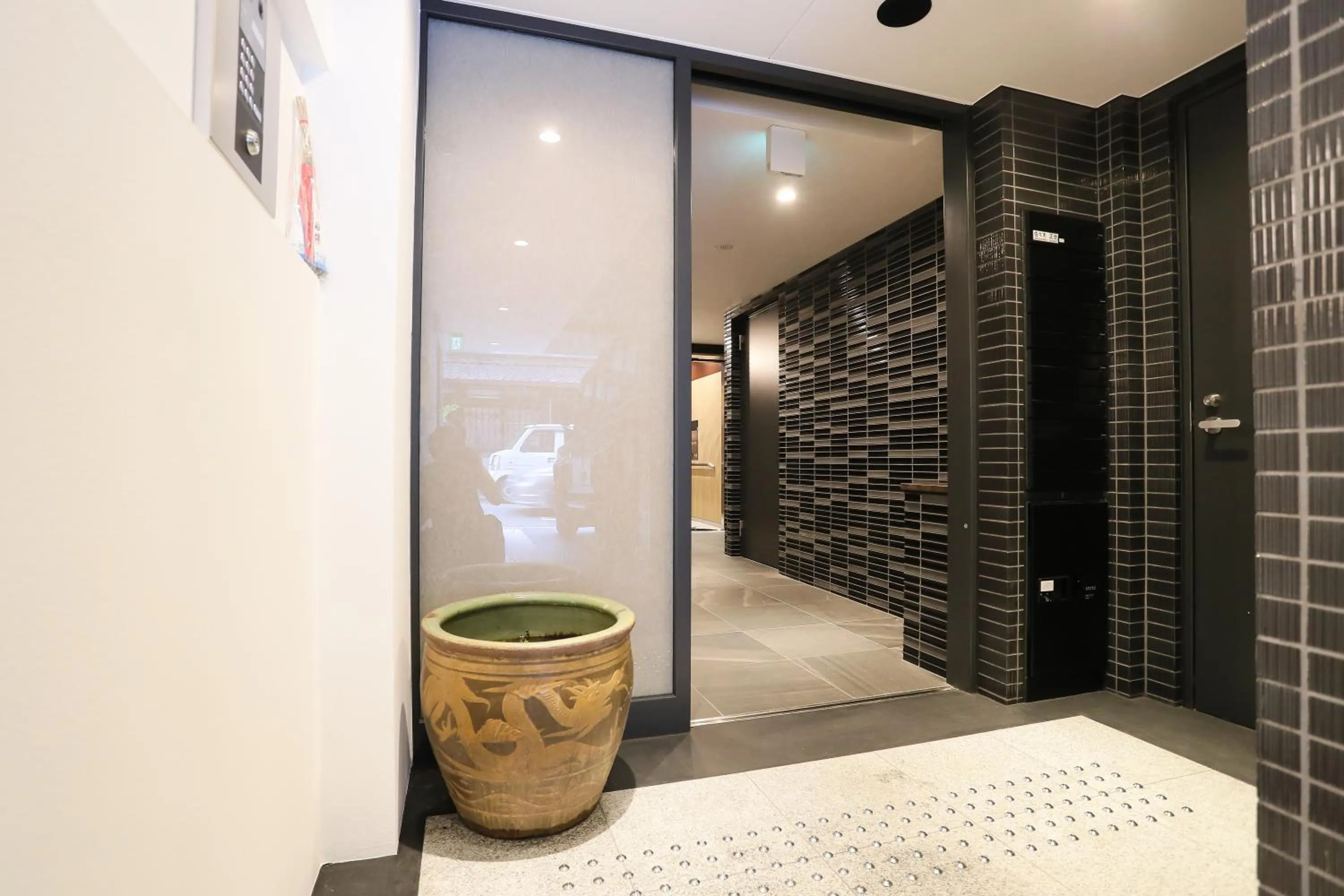 Facade/entrance in Apartment Hotel 7key S Kyoto