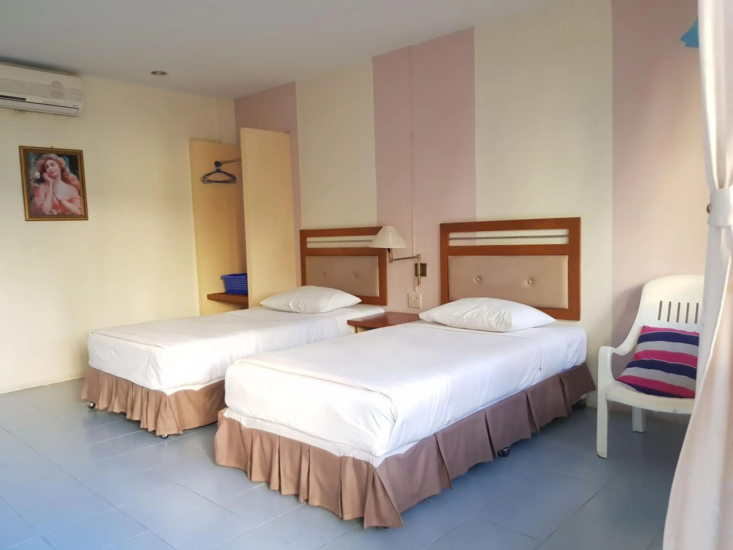 Standard Twin Room in Casa Holiday Hotel SHA Standard Twin Room in Casa Holiday Hotel SHA