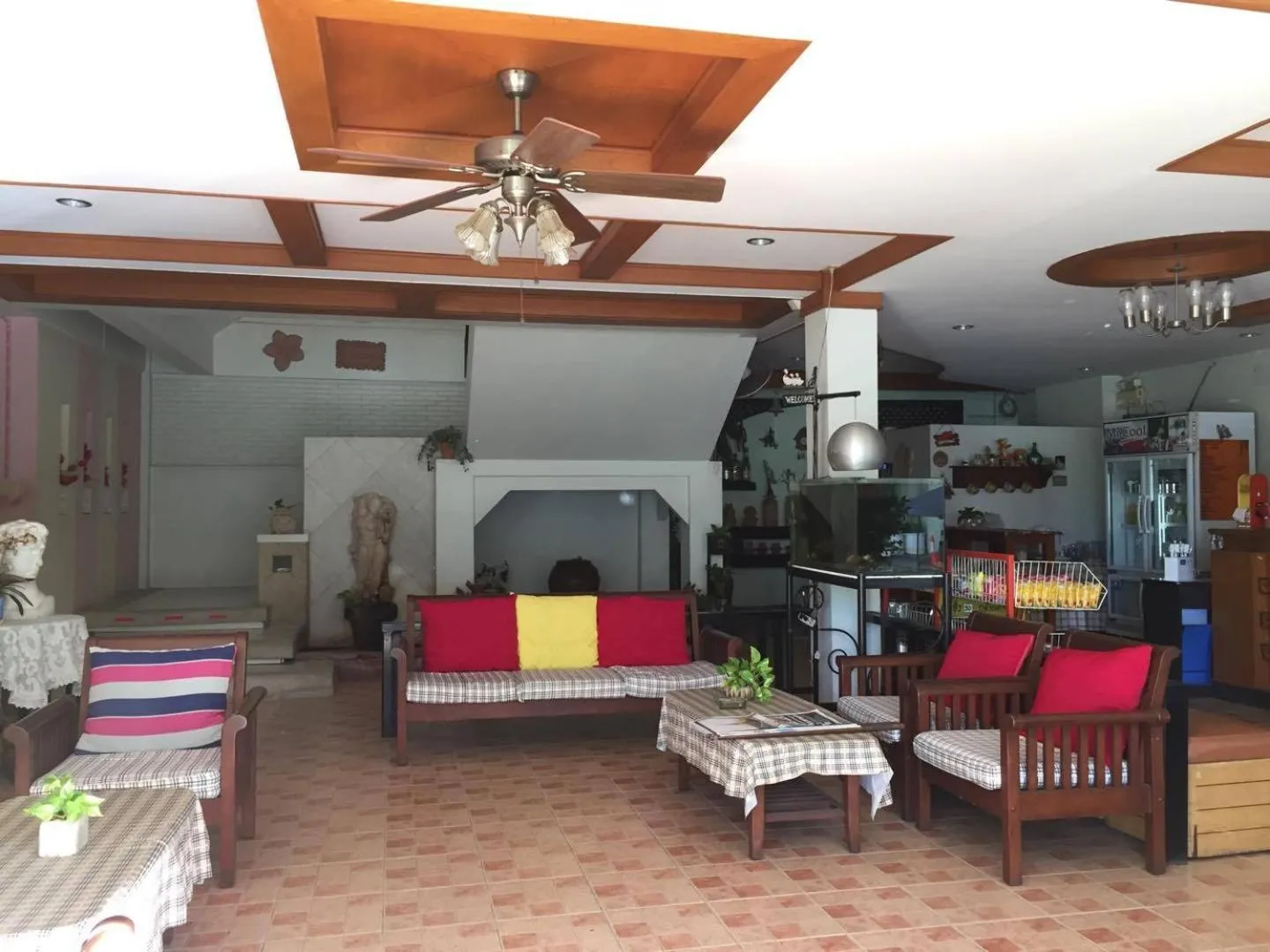 Lounge or bar in Casa Holiday Hotel SHA