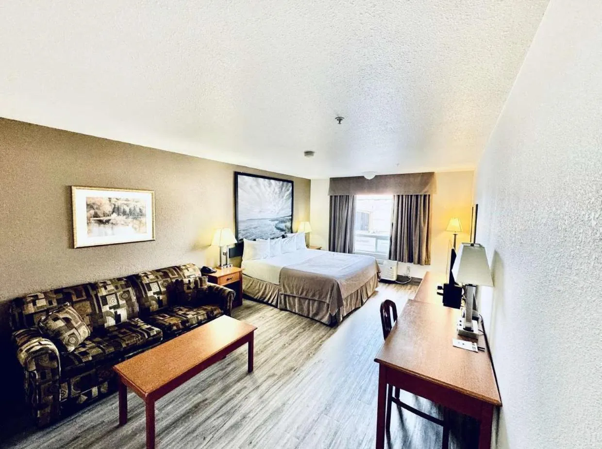 Bed in Super 8 by Wyndham Slave Lake AB