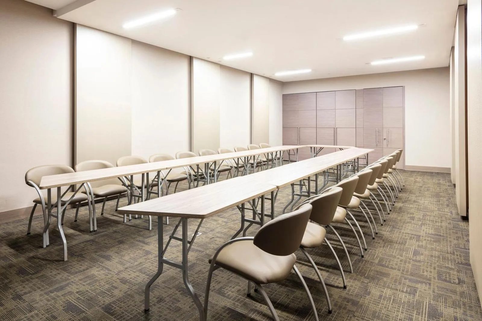 Meeting/conference room in Hotel Cabrera Imperial By key 33