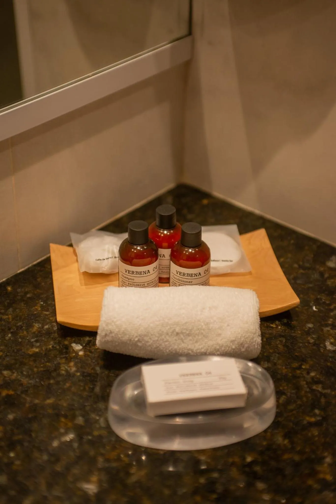 Alma Del Lago Suites & Spa