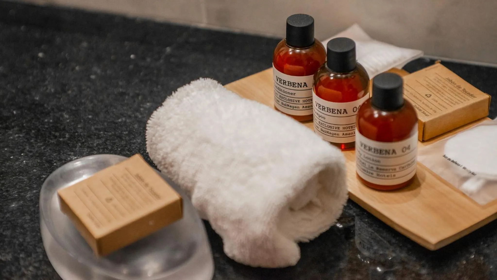 Alma Del Lago Suites & Spa