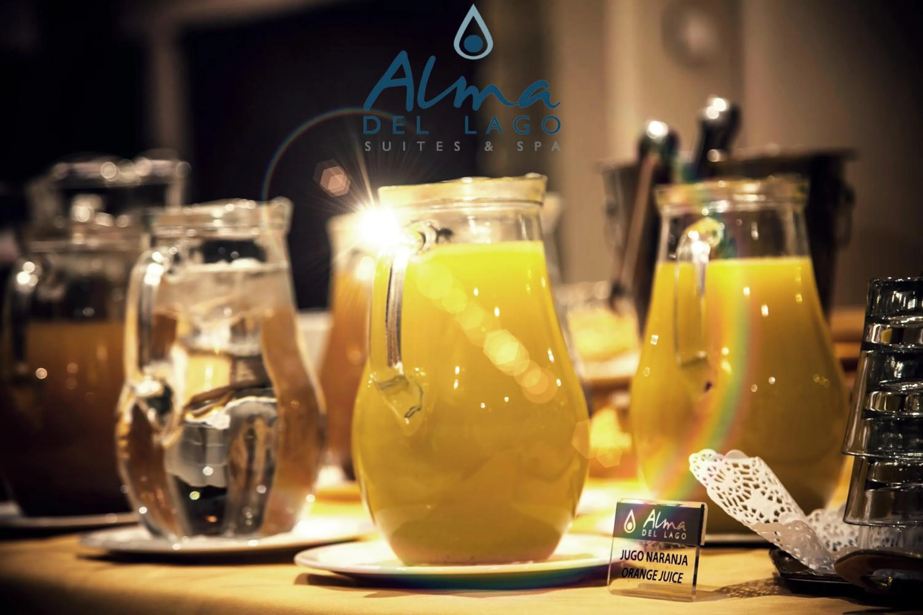 American breakfast in Alma Del Lago Suites & Spa