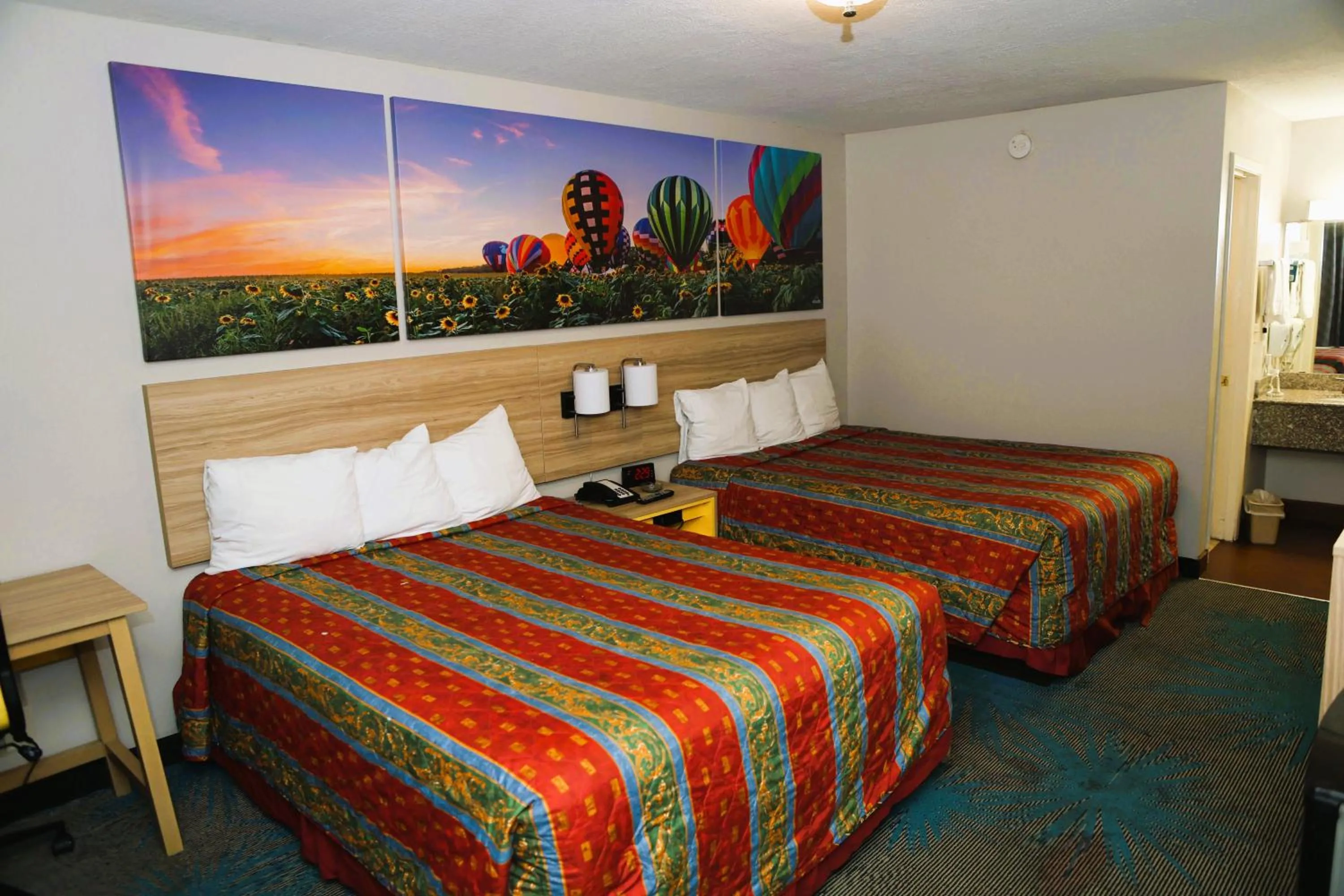 Photo of the whole room, Bed in Days Inn by Wyndham East Albuquerque