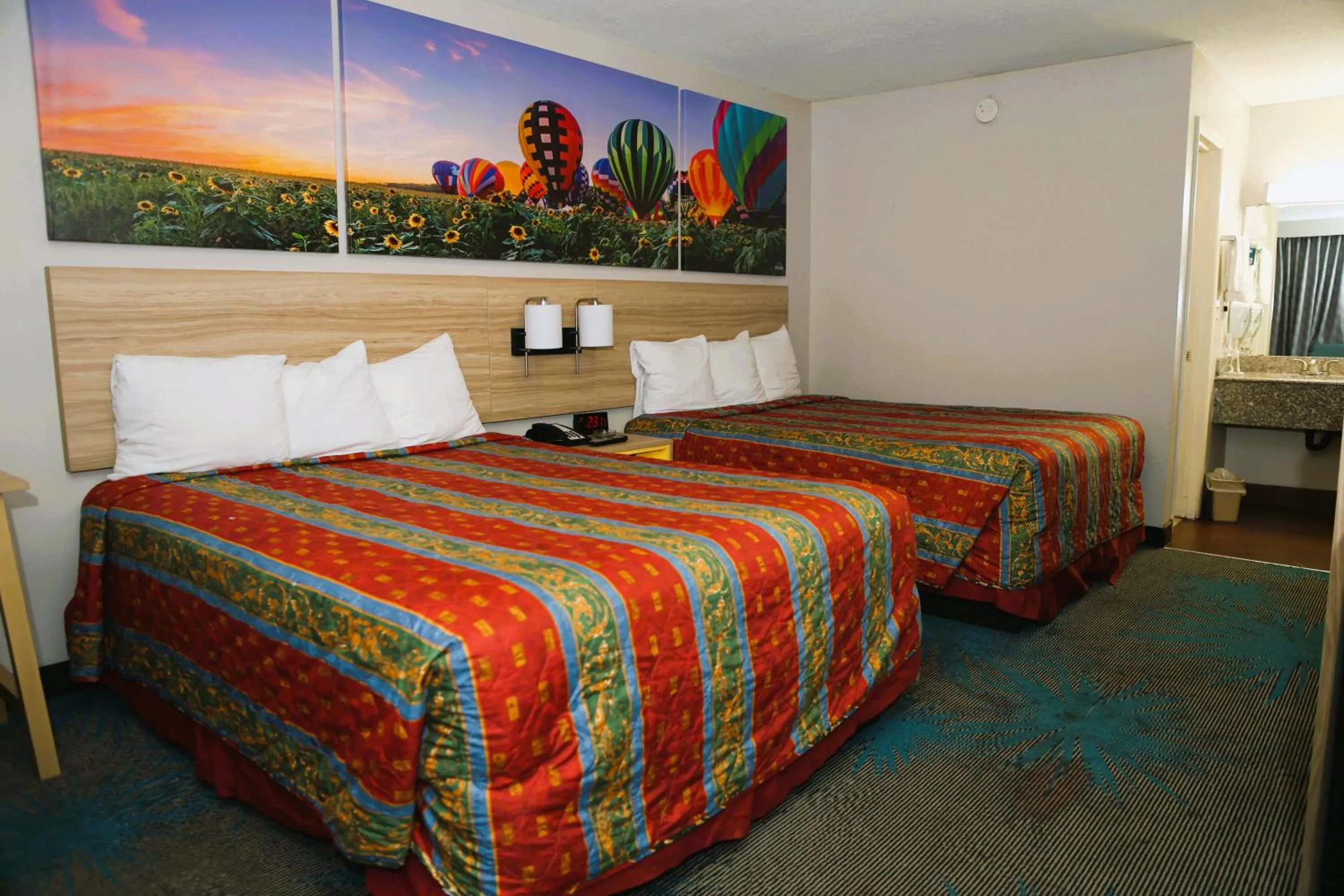 Photo of the whole room, Bed in Days Inn by Wyndham East Albuquerque