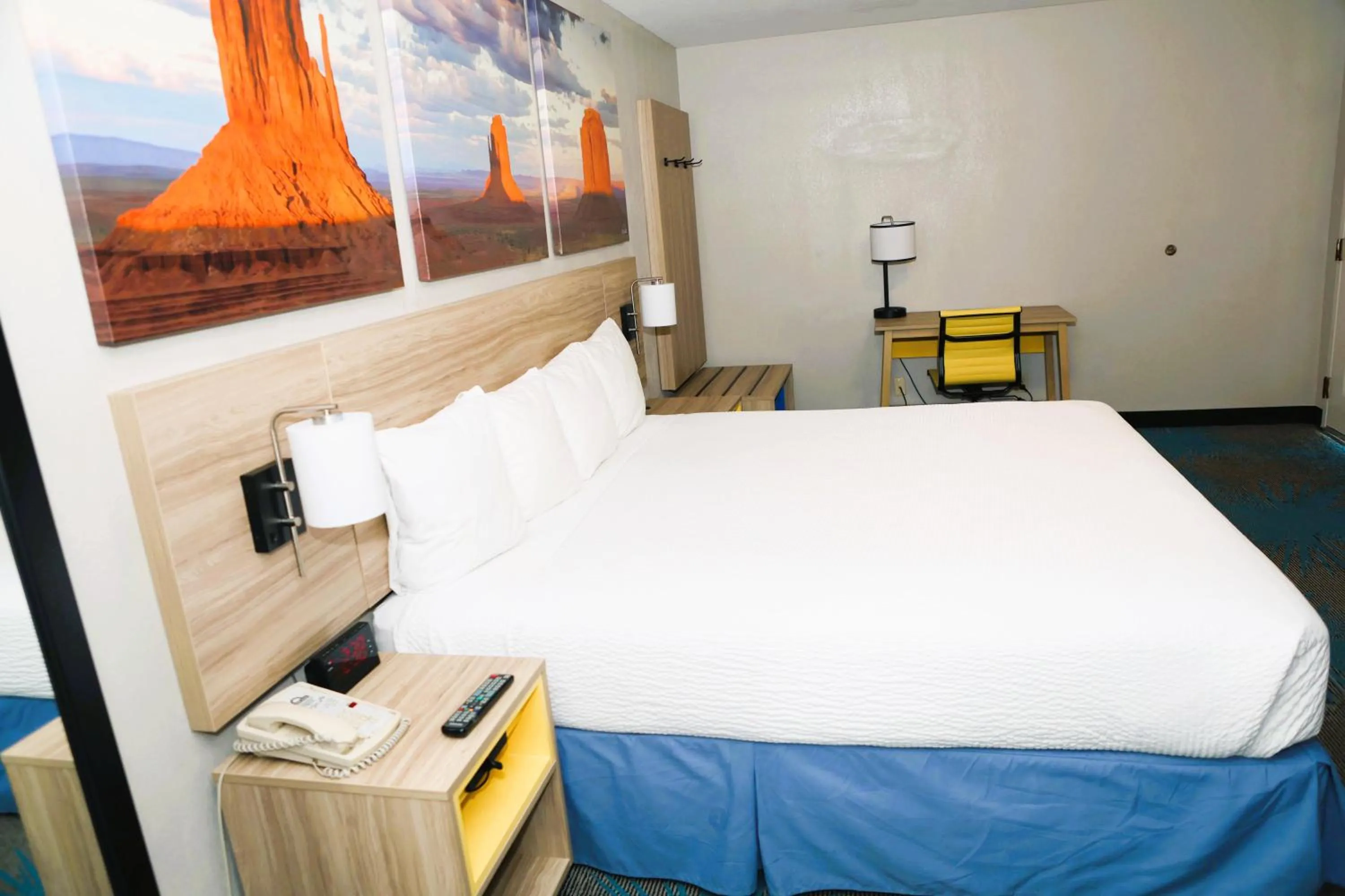 Bedroom, Bed in Days Inn by Wyndham East Albuquerque