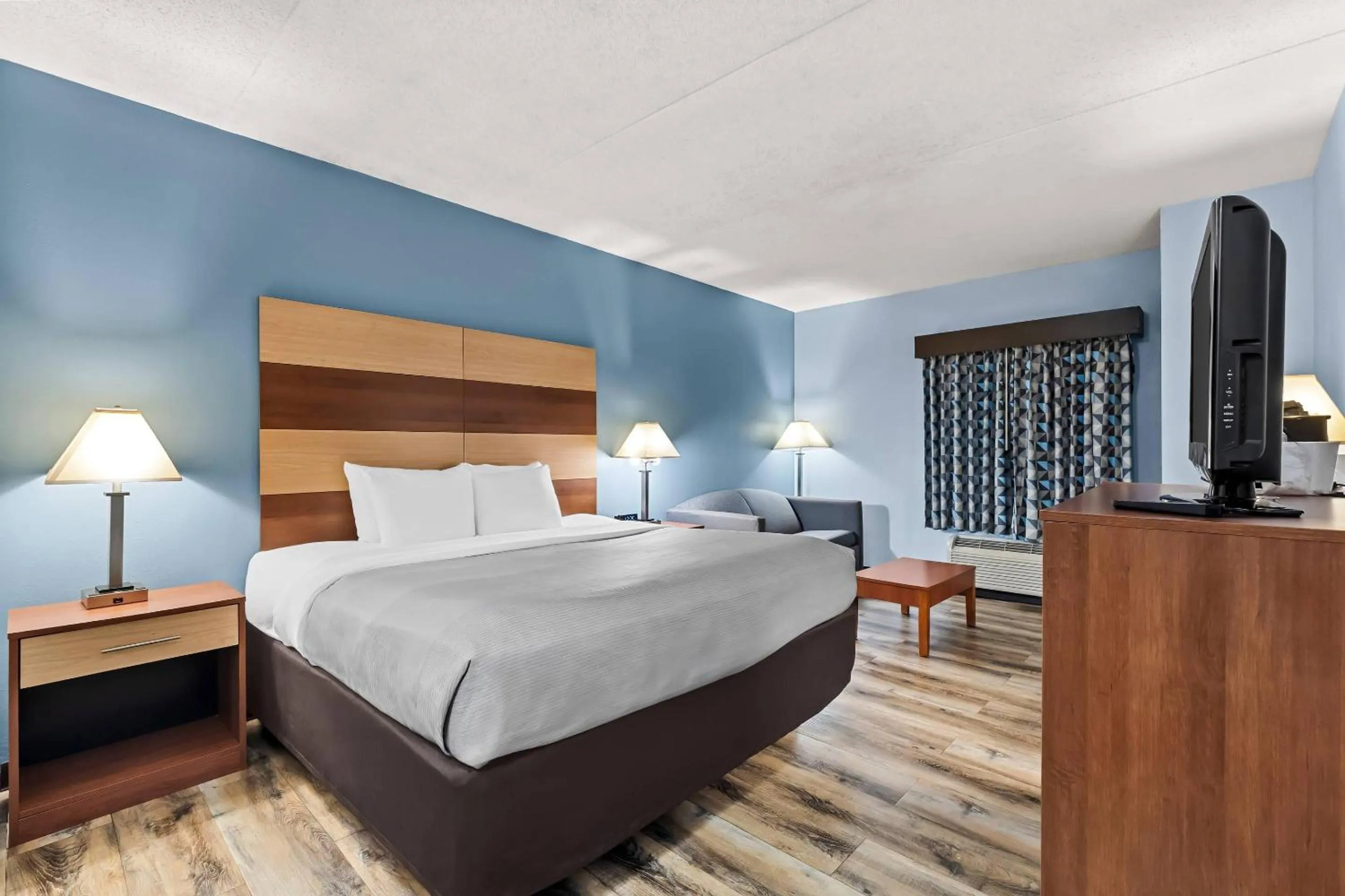 Bedroom, Bed in Quality Inn Hixson-Chattanooga