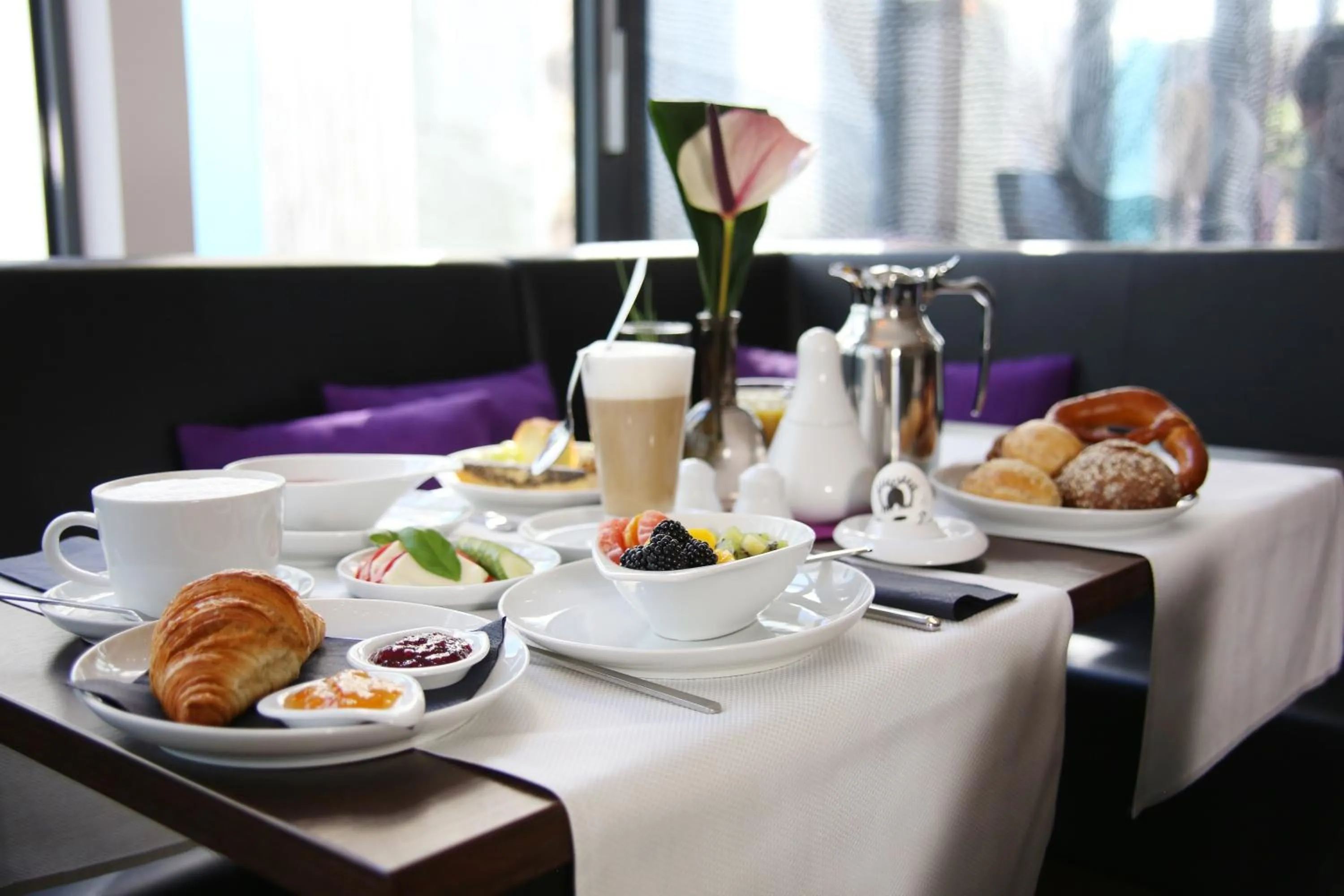 Breakfast in Schiller 5 Hotel