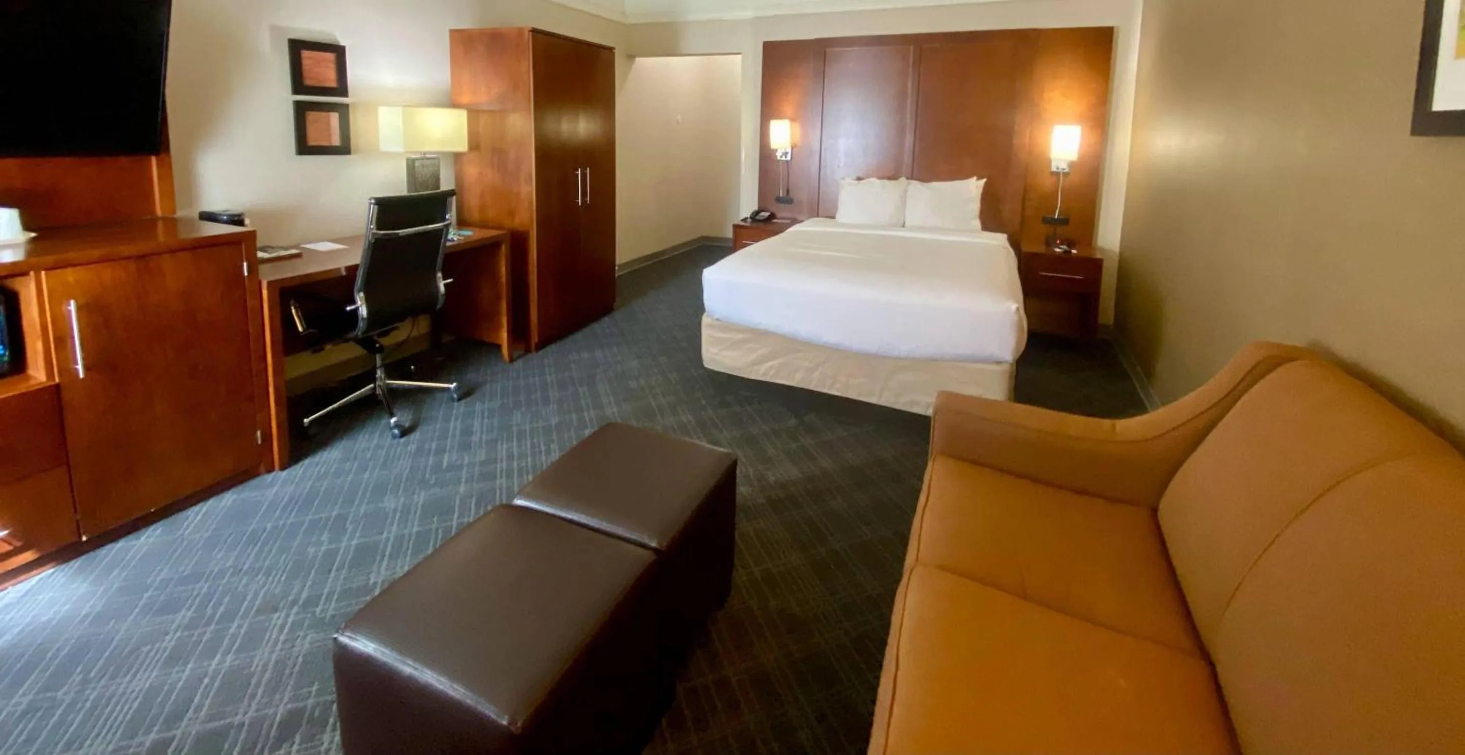 Bedroom, Bed in Comfort Inn Rutland - Killington