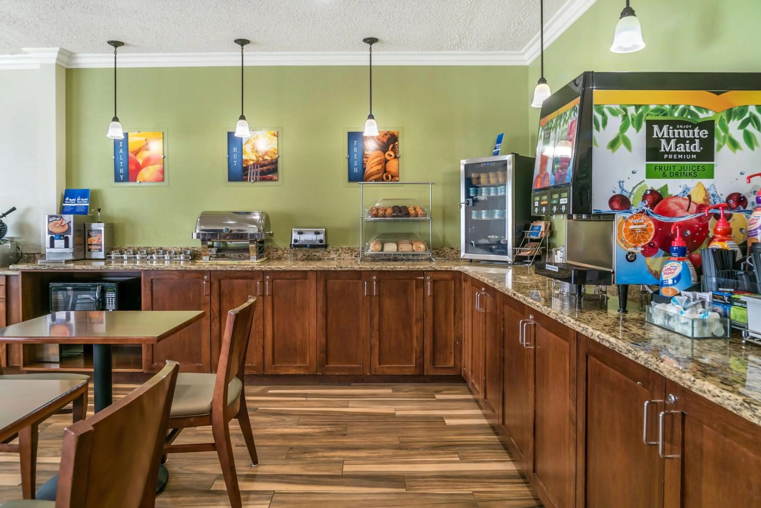 Breakfast in Best Western of Hartland