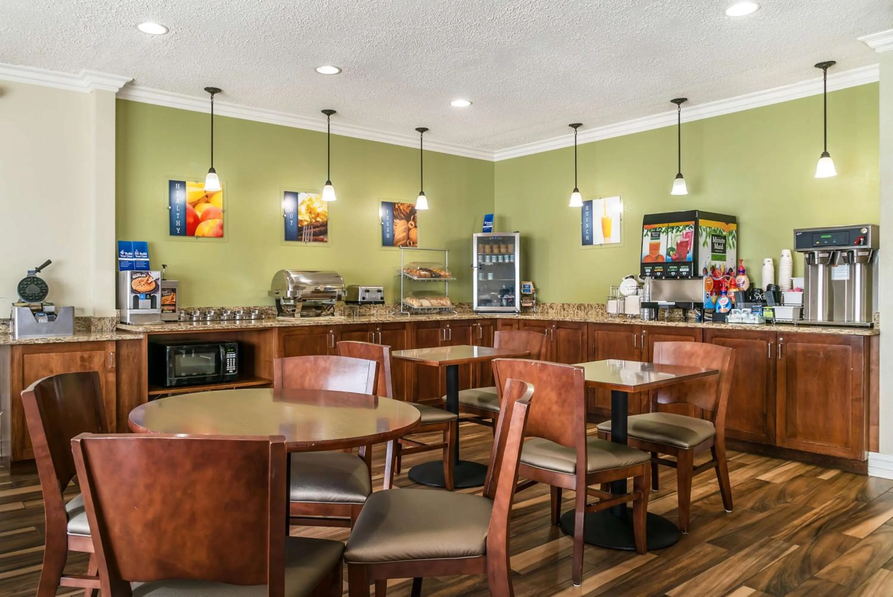 Breakfast in Best Western of Hartland