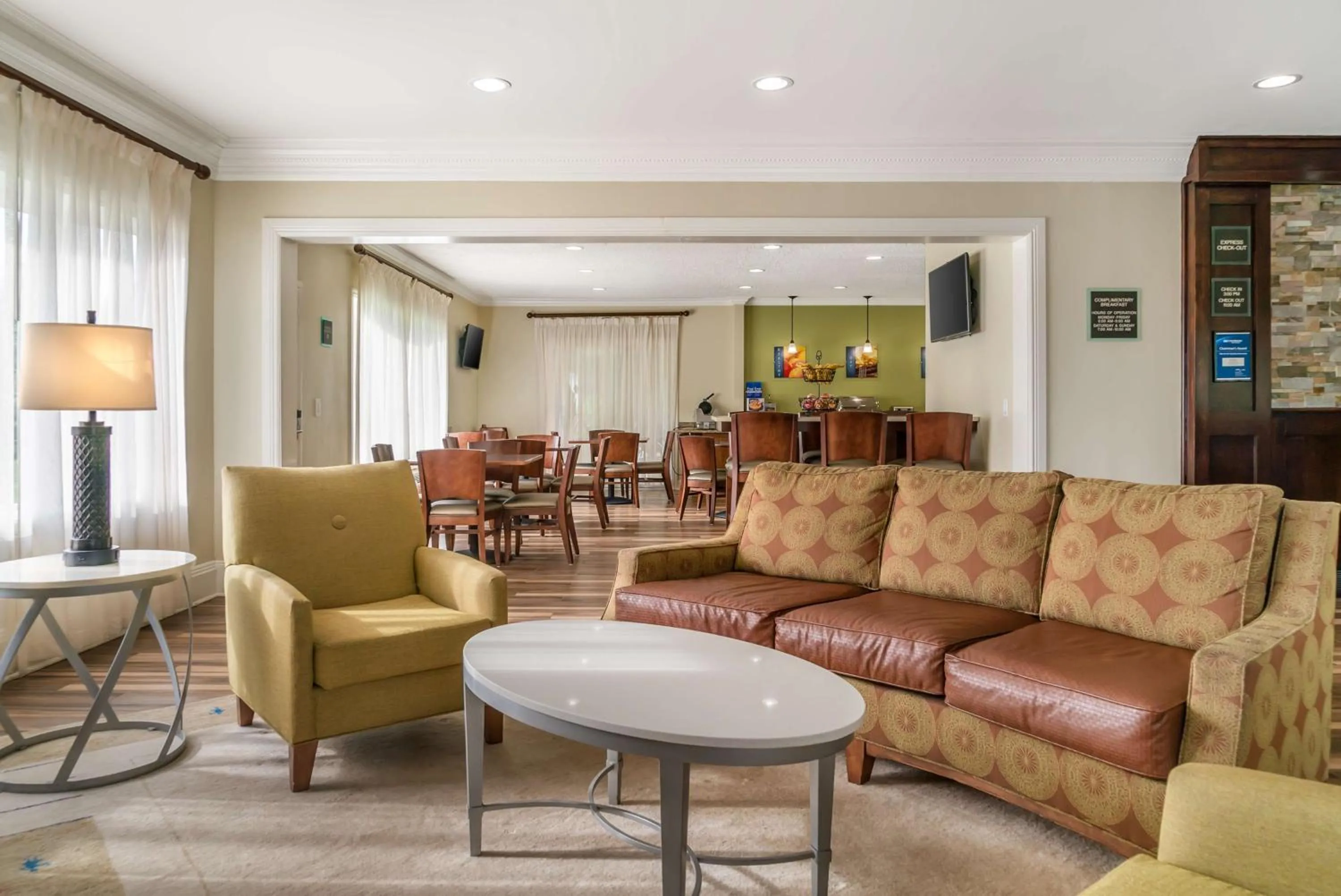 Lobby or reception in Best Western of Hartland