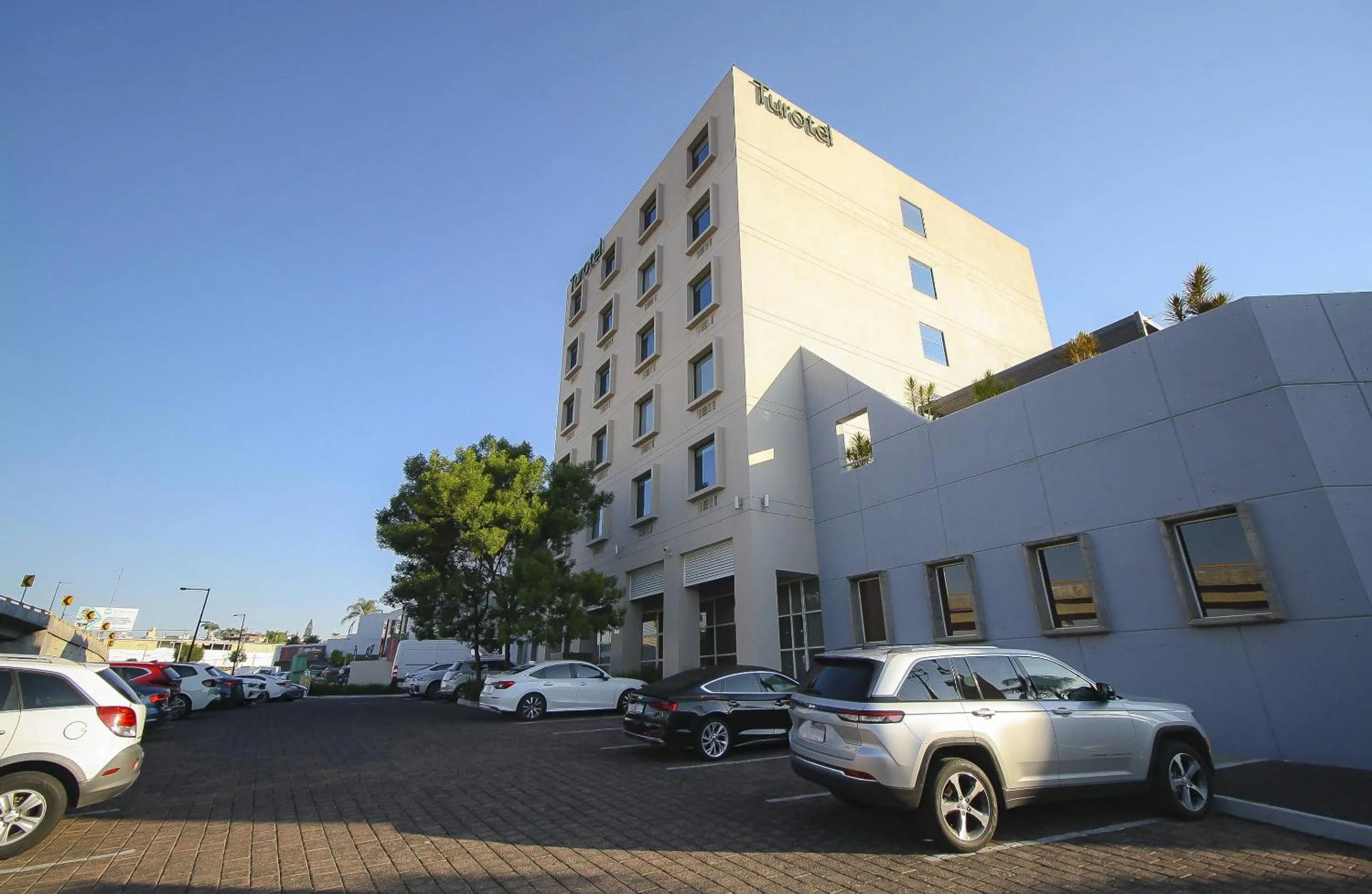 Parking in Hotel Turotel Morelia