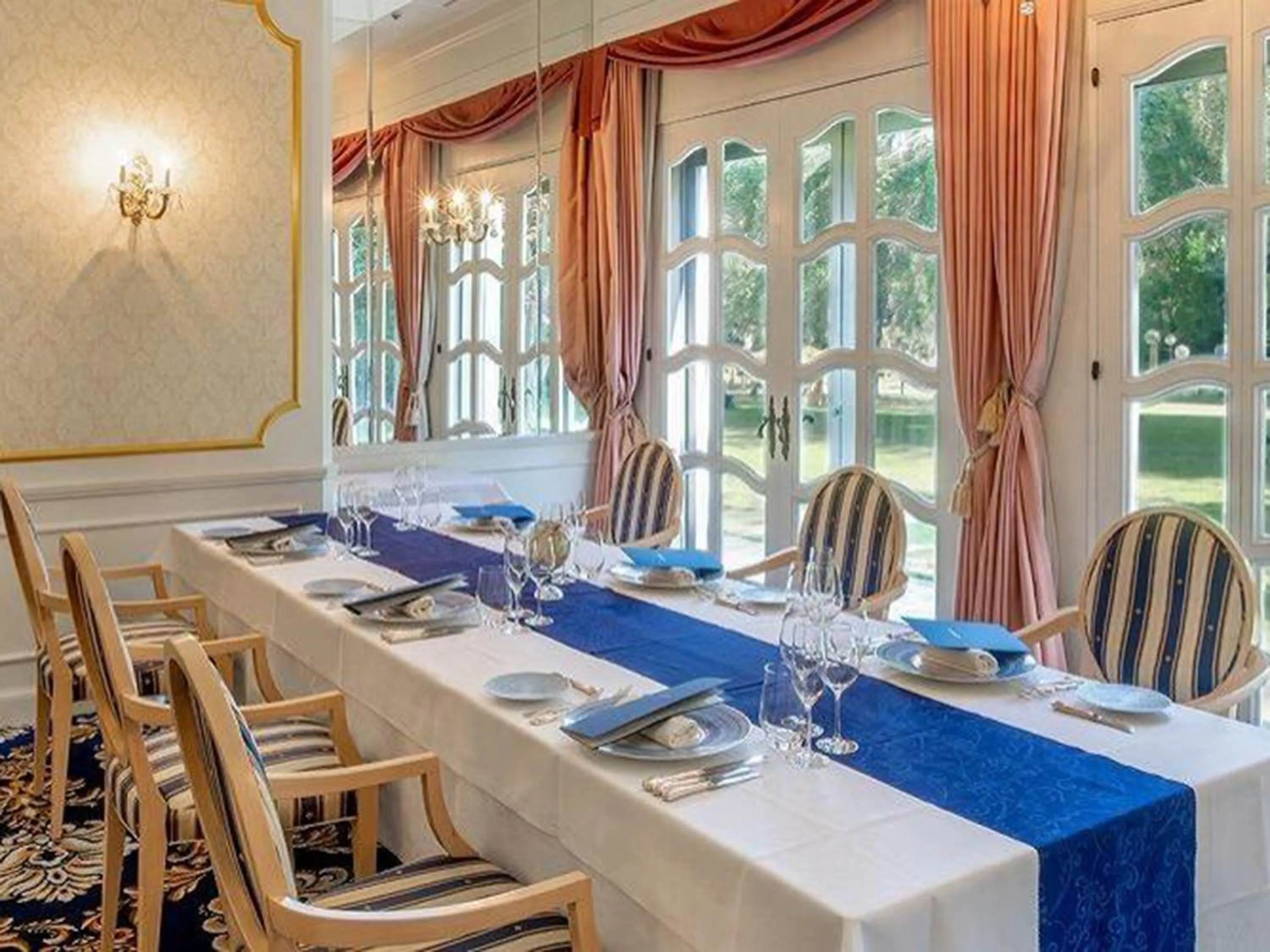 Restaurant/places to eat in Grand Prince Hotel Takanawa