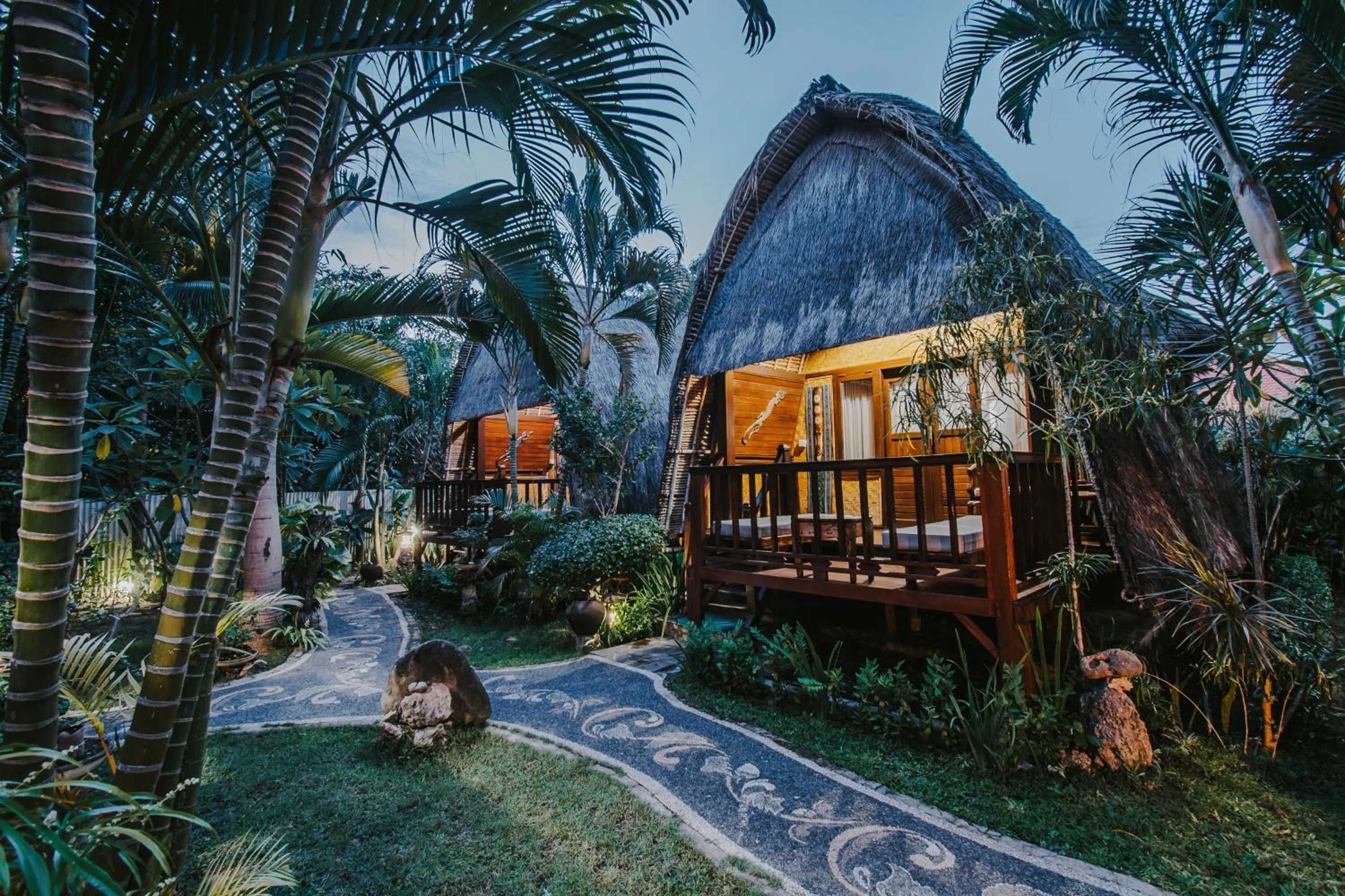 Alam Nusa Bungalow Huts & Spa